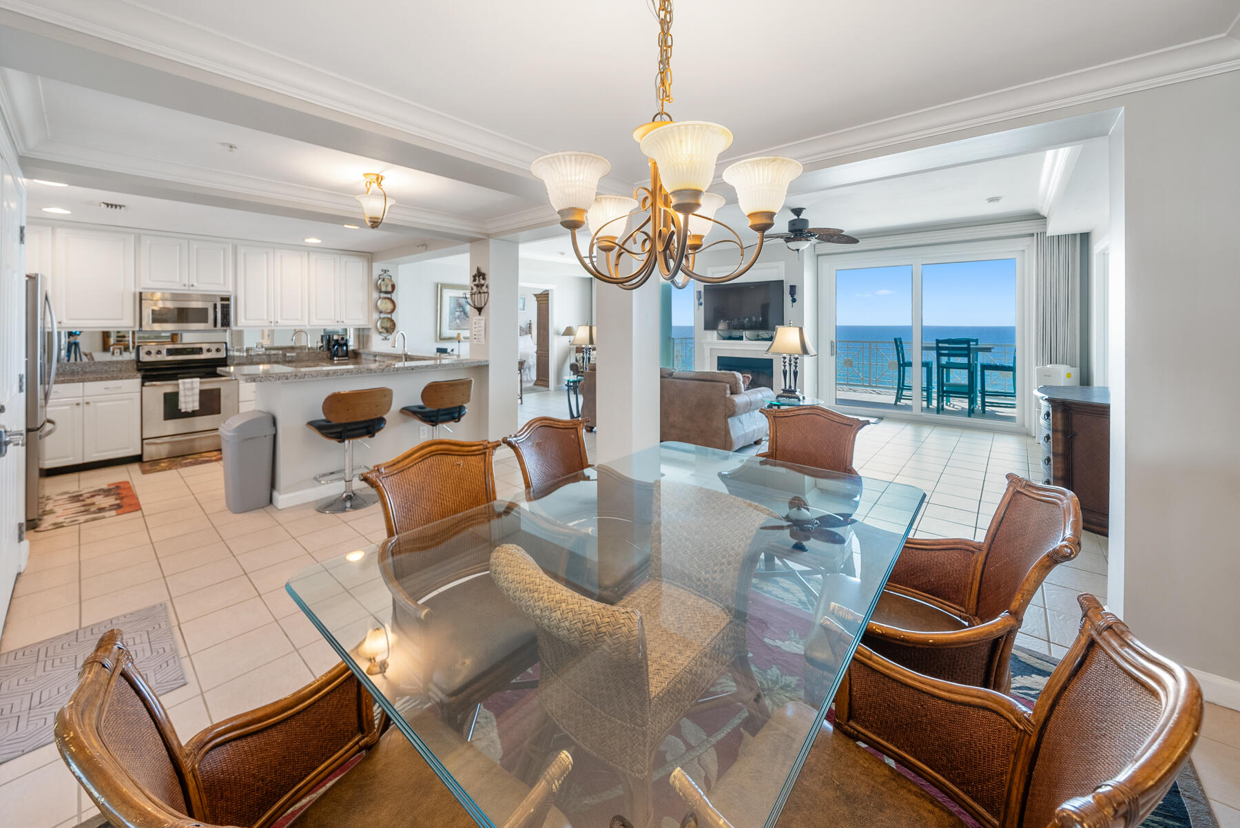 En Soleil Condo - Residential