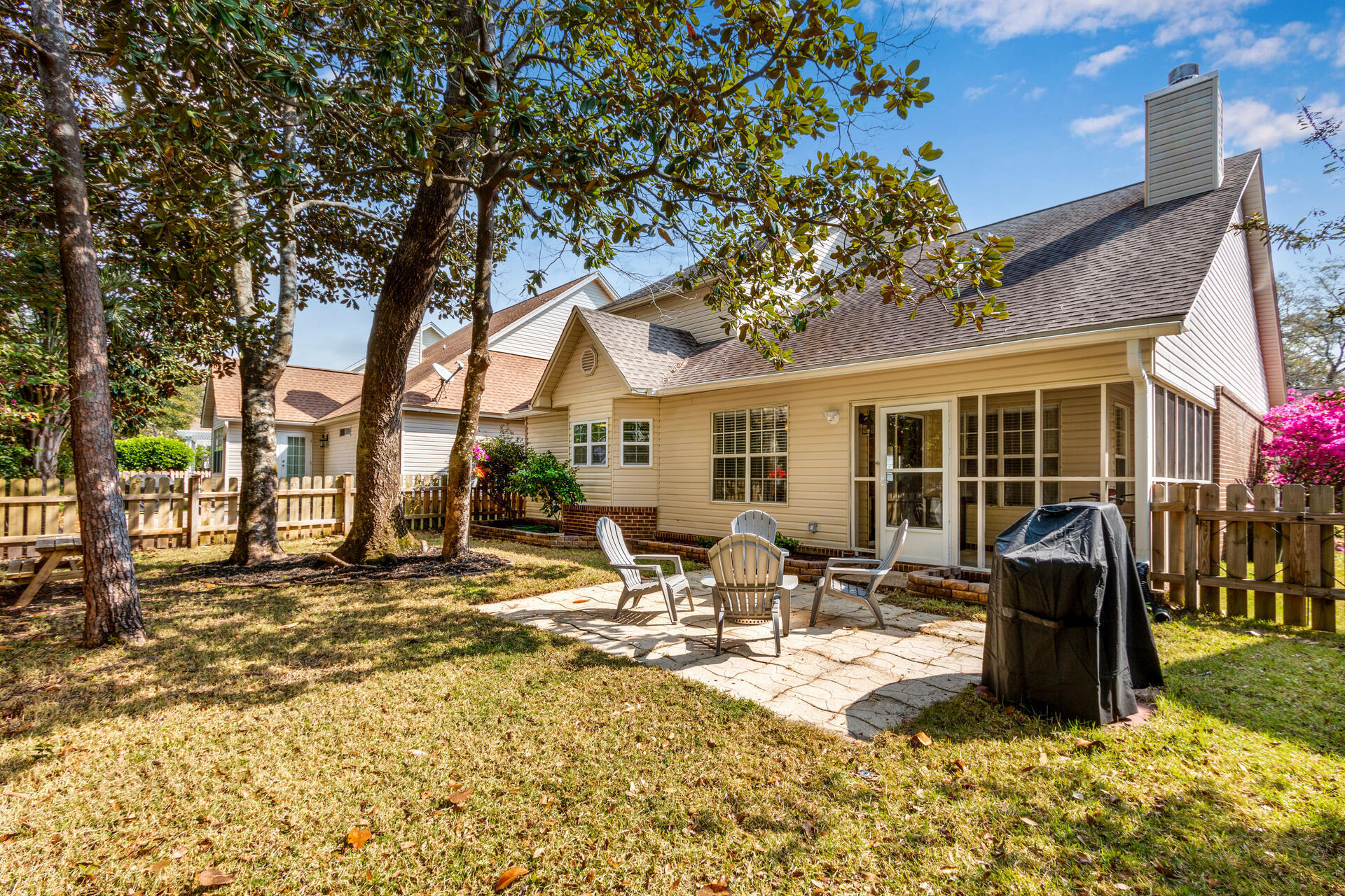 FAIRWAY LAKES PH 1 - Residential