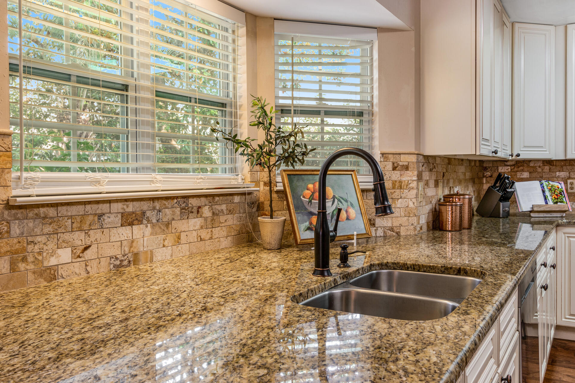 FAIRWAY LAKES PH 1 - Residential