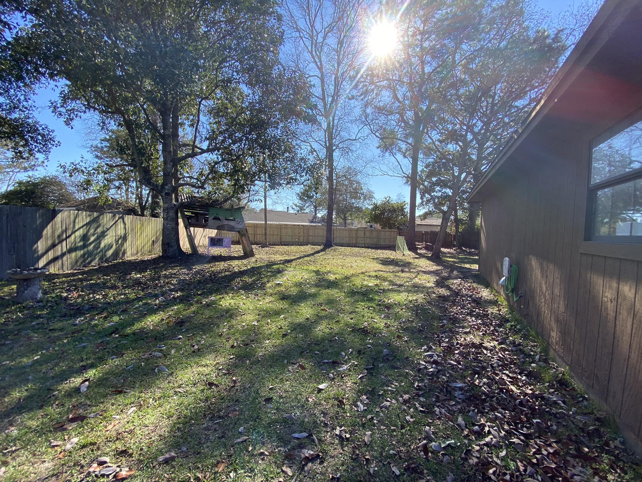 PINE MEADOWS #3 PHASE II LOT 14 BLK A - Residential