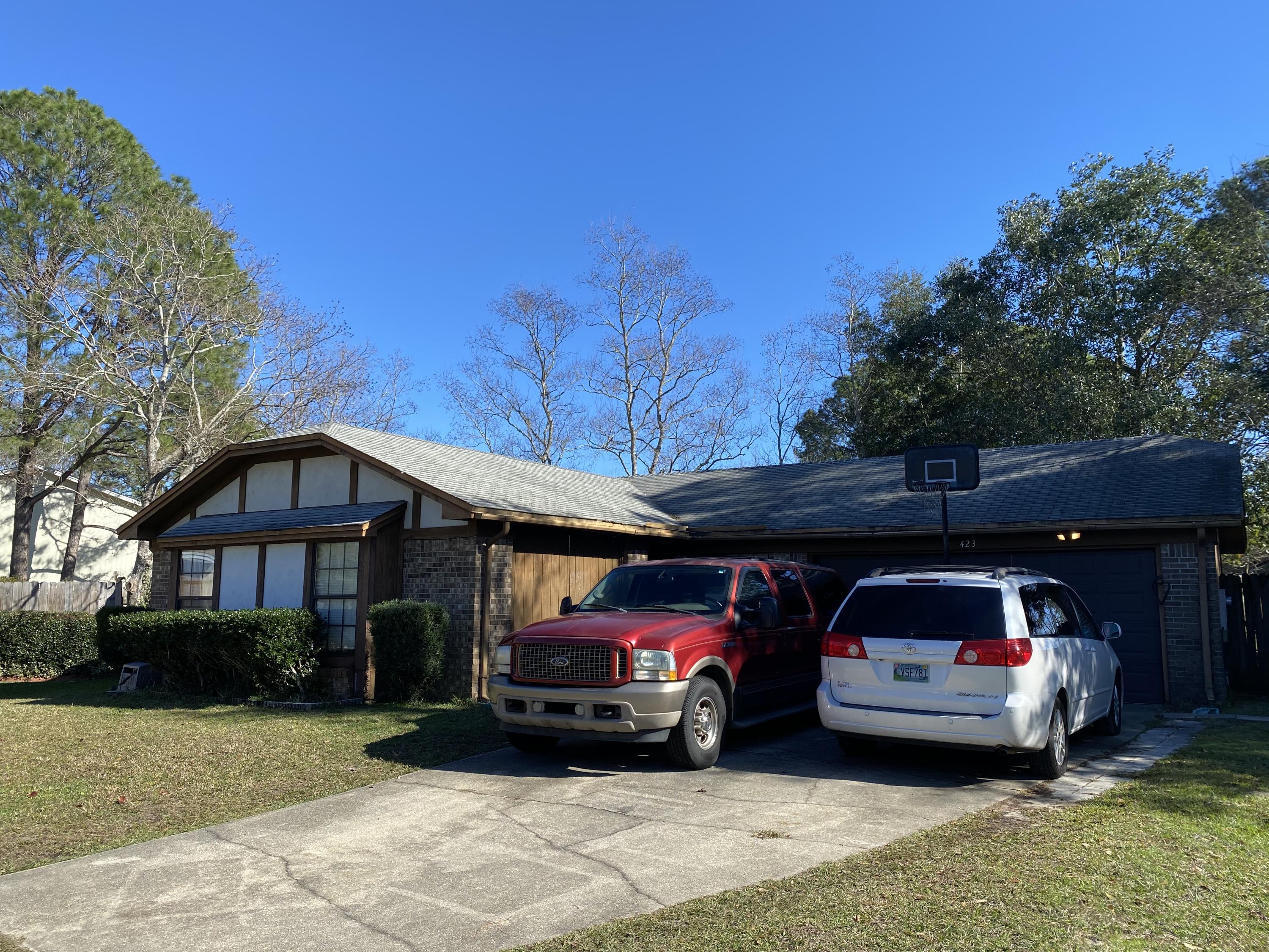 PINE MEADOWS #3 PHASE II LOT 14 BLK A - Residential