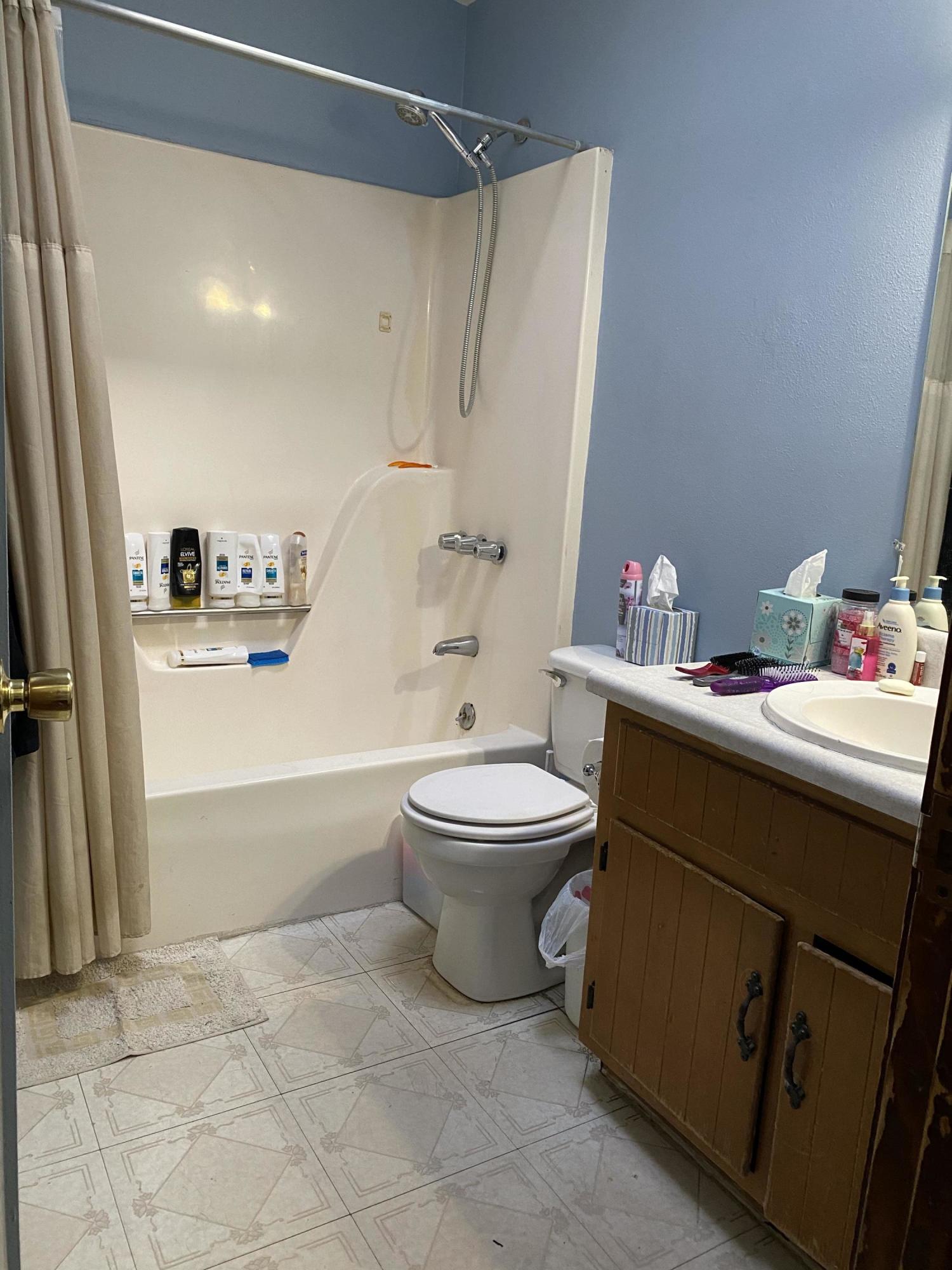 PINE MEADOWS #3 PHASE II LOT 14 BLK A - Residential