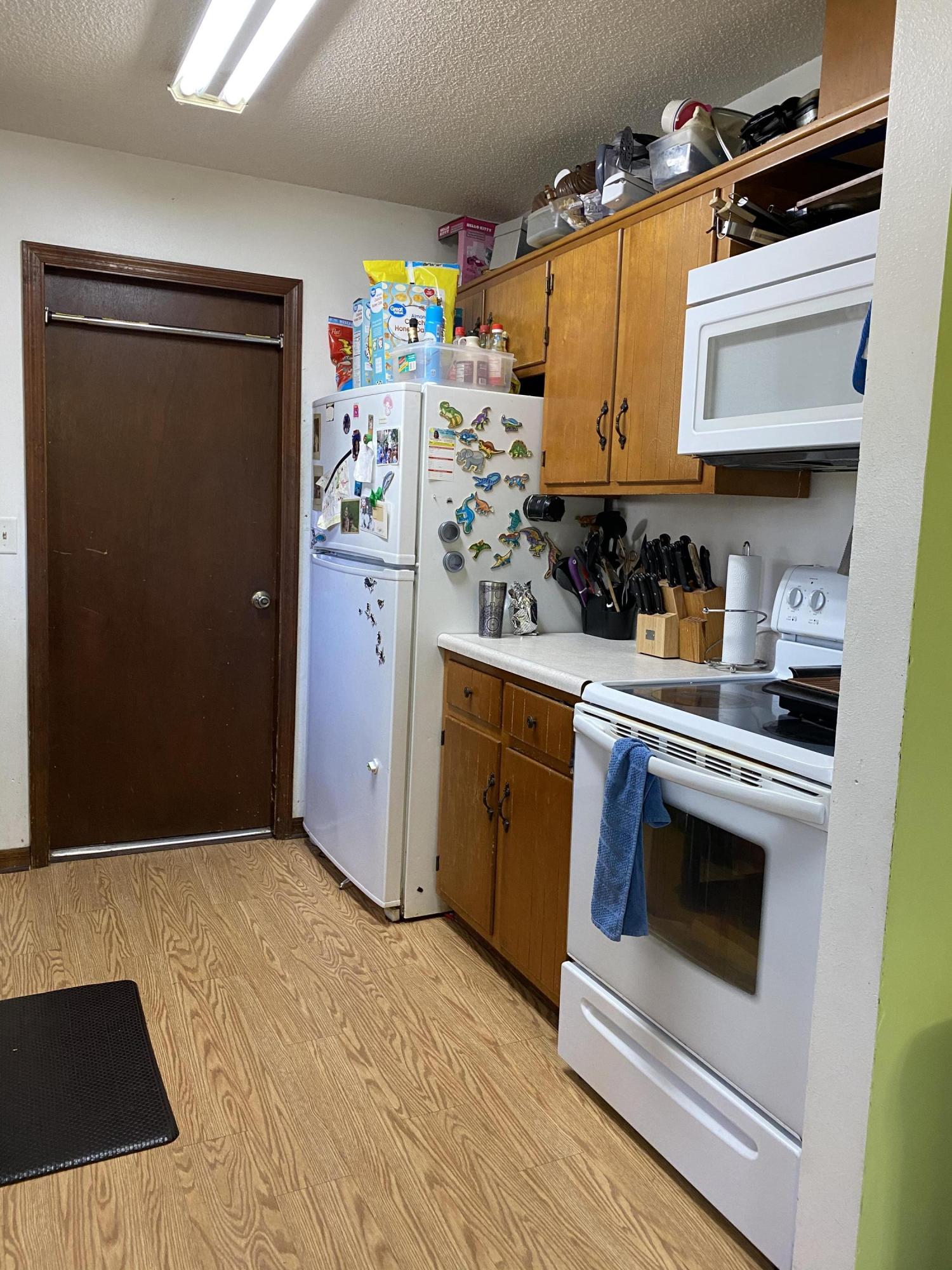 PINE MEADOWS #3 PHASE II LOT 14 BLK A - Residential