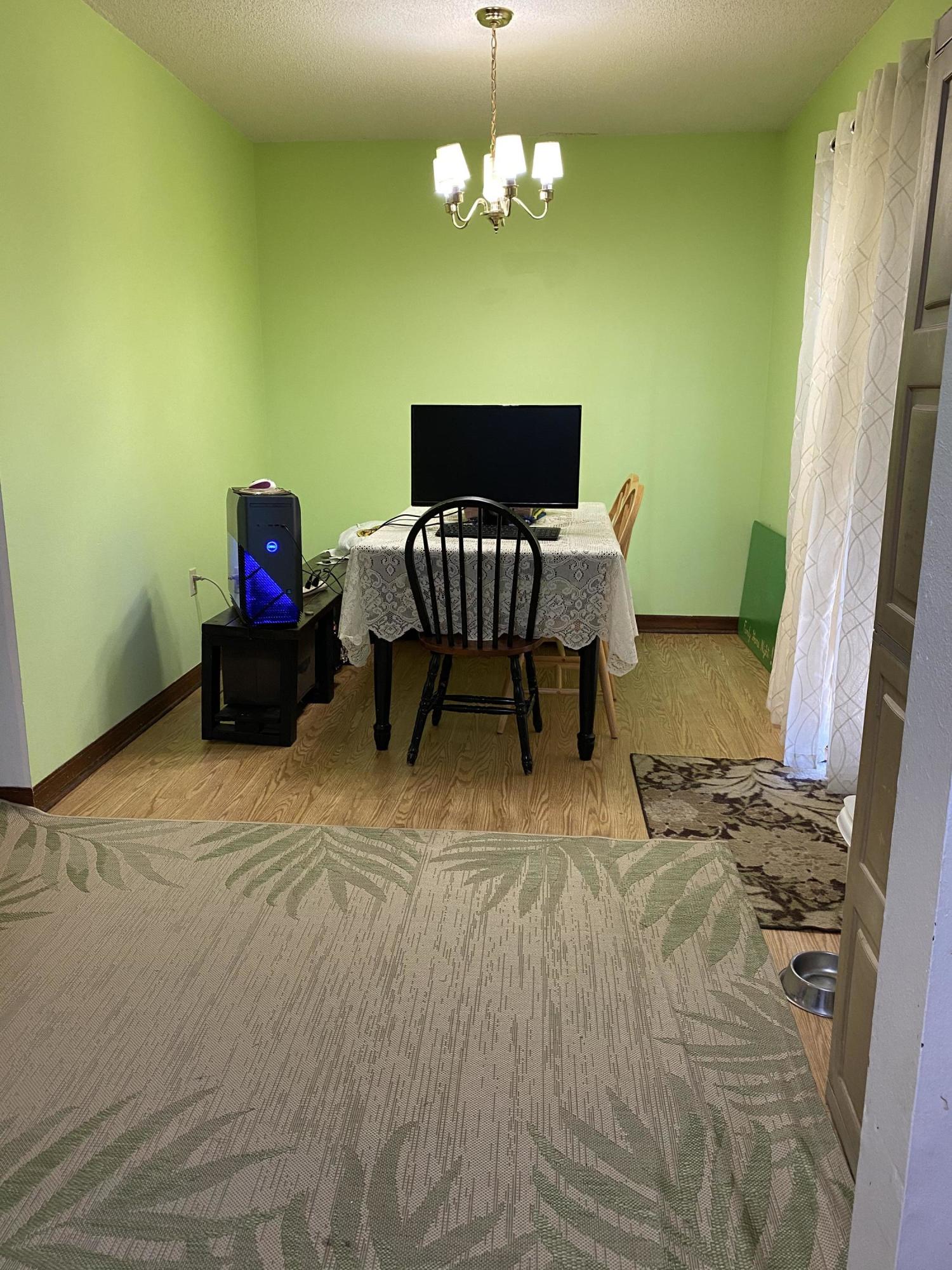 PINE MEADOWS #3 PHASE II LOT 14 BLK A - Residential