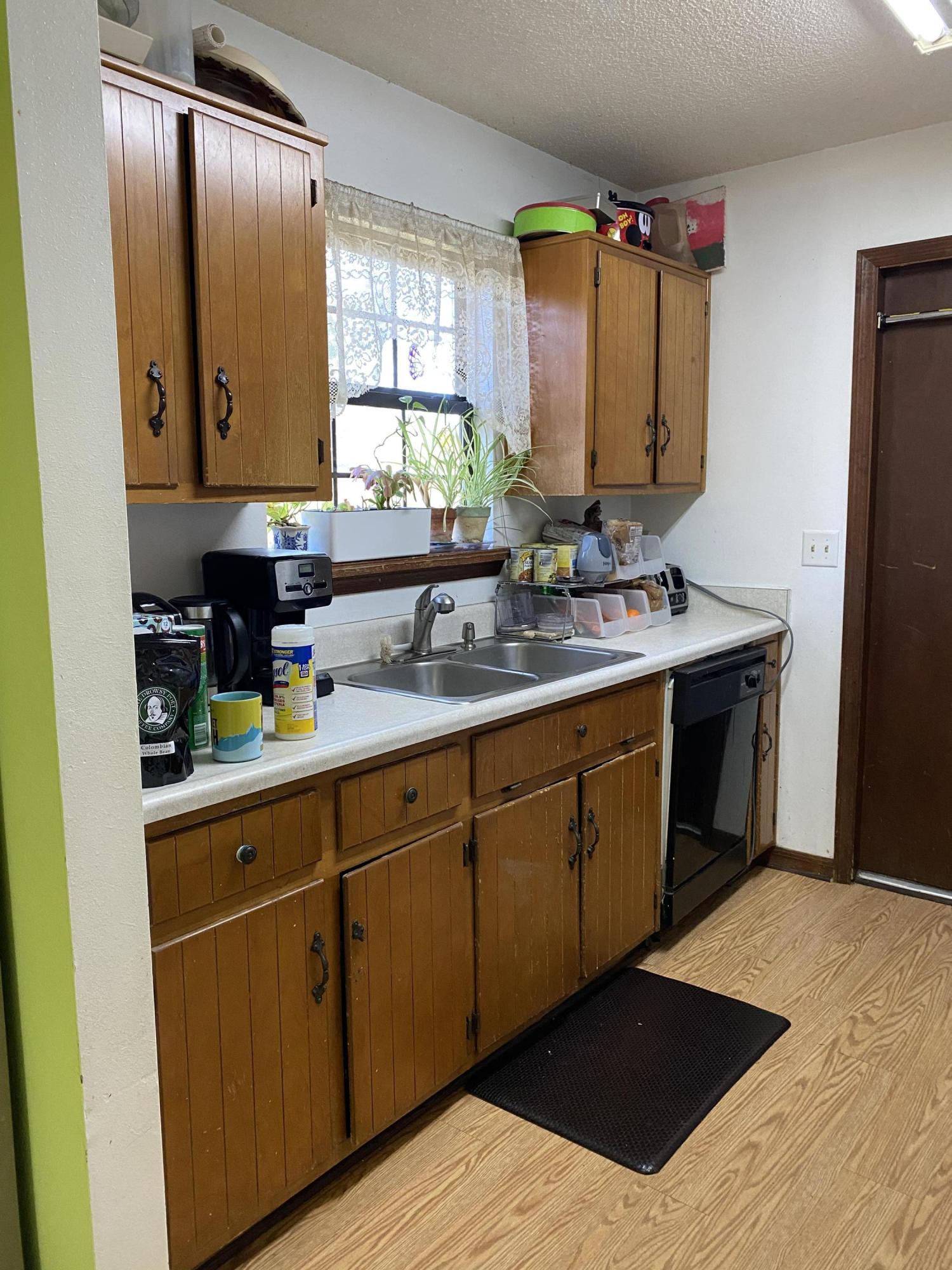 PINE MEADOWS #3 PHASE II LOT 14 BLK A - Residential