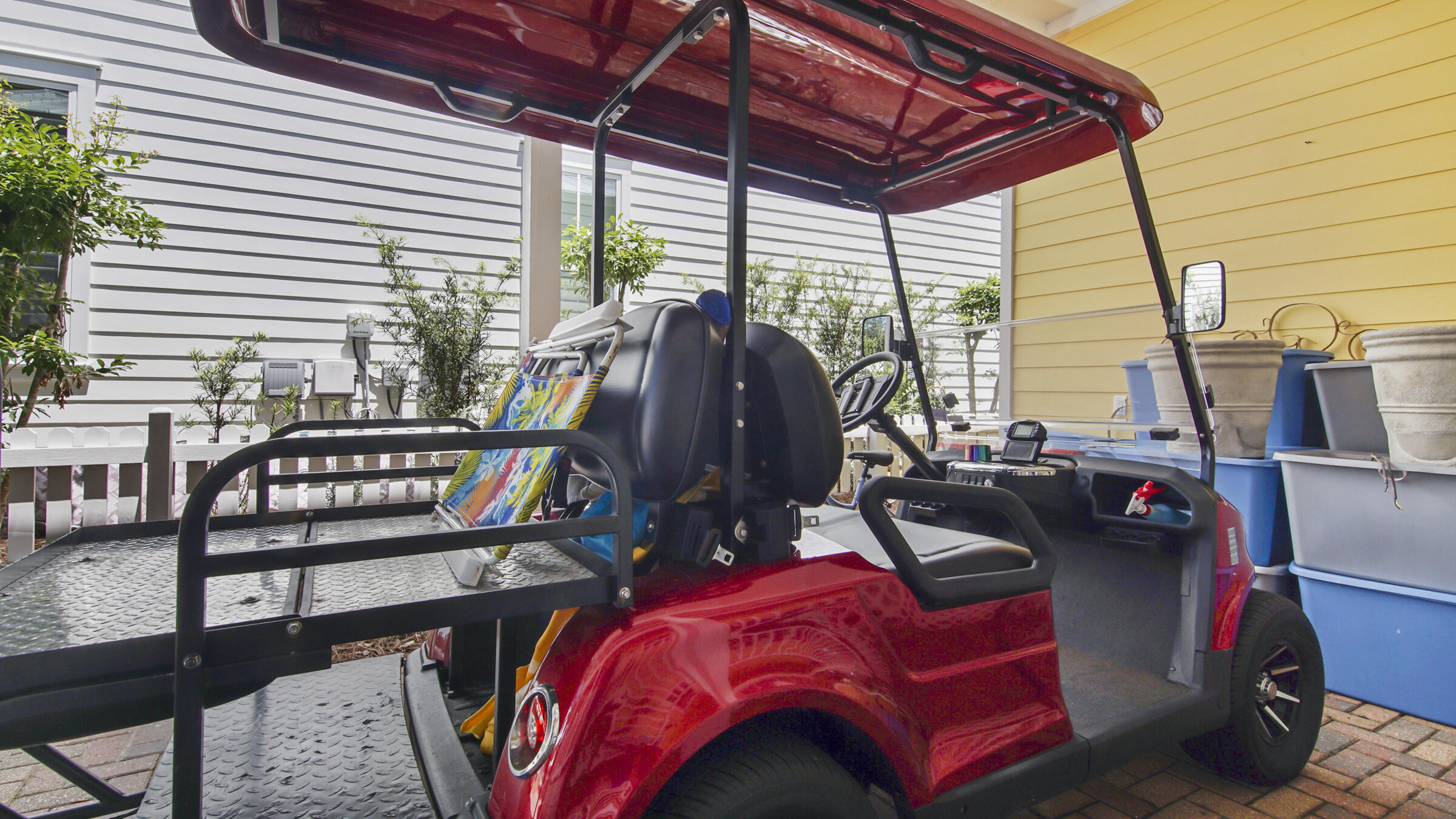 CRYSTAL LAKE - Residential