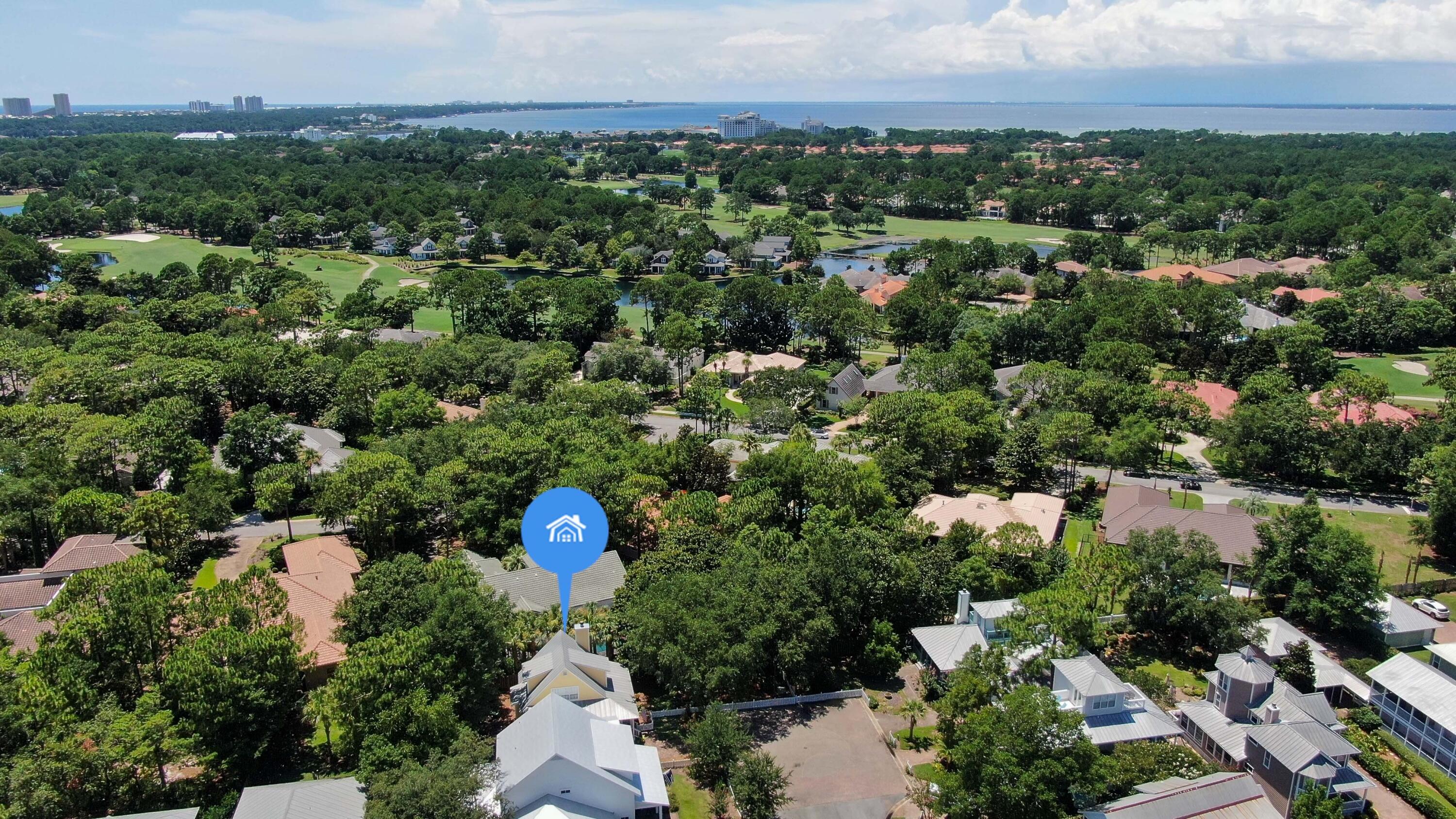 CRYSTAL LAKE - Residential