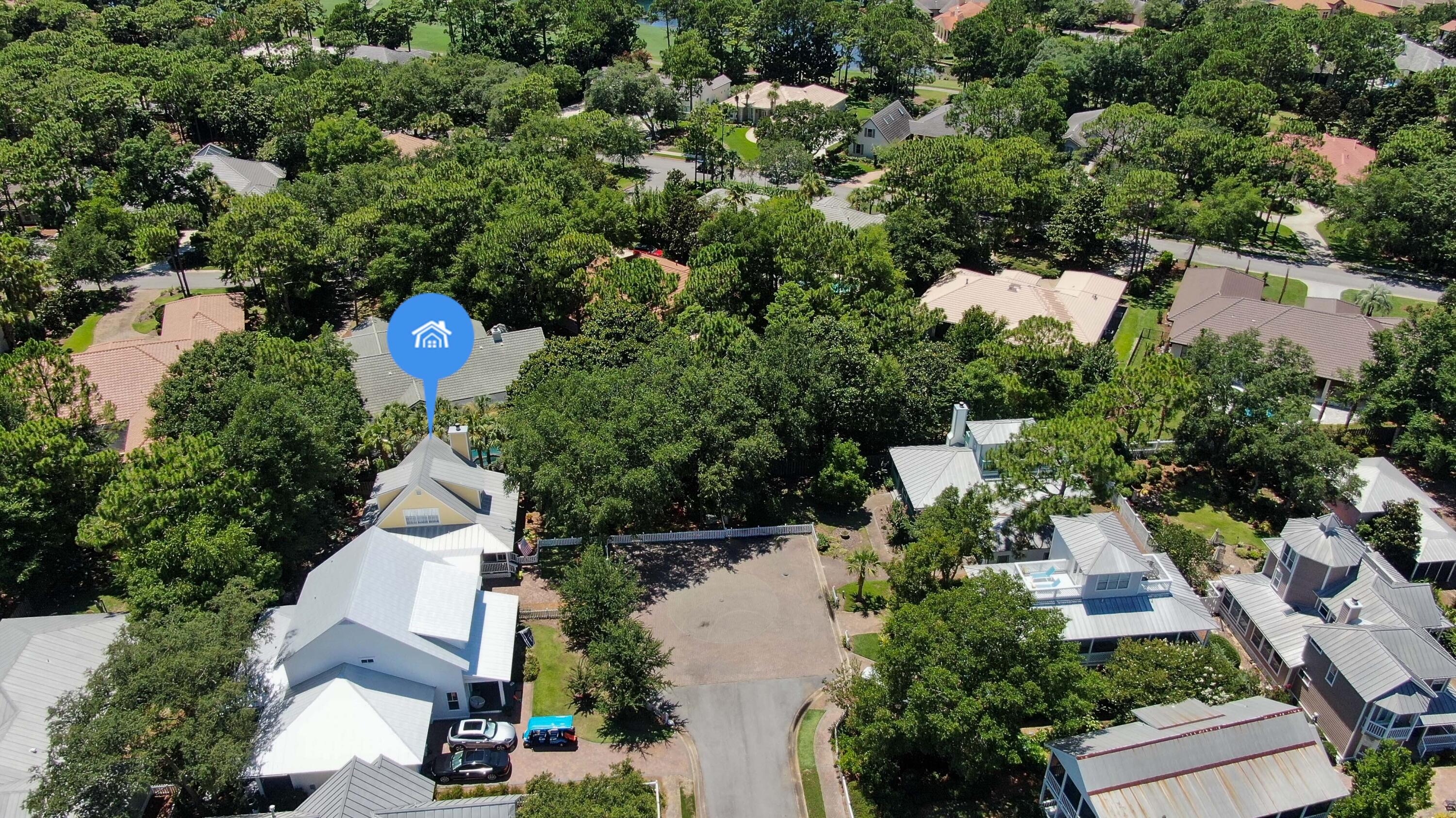 CRYSTAL LAKE - Residential