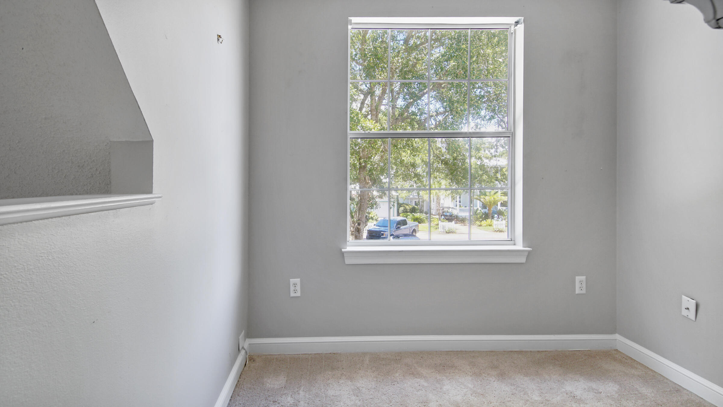 CRYSTAL LAKE - Residential