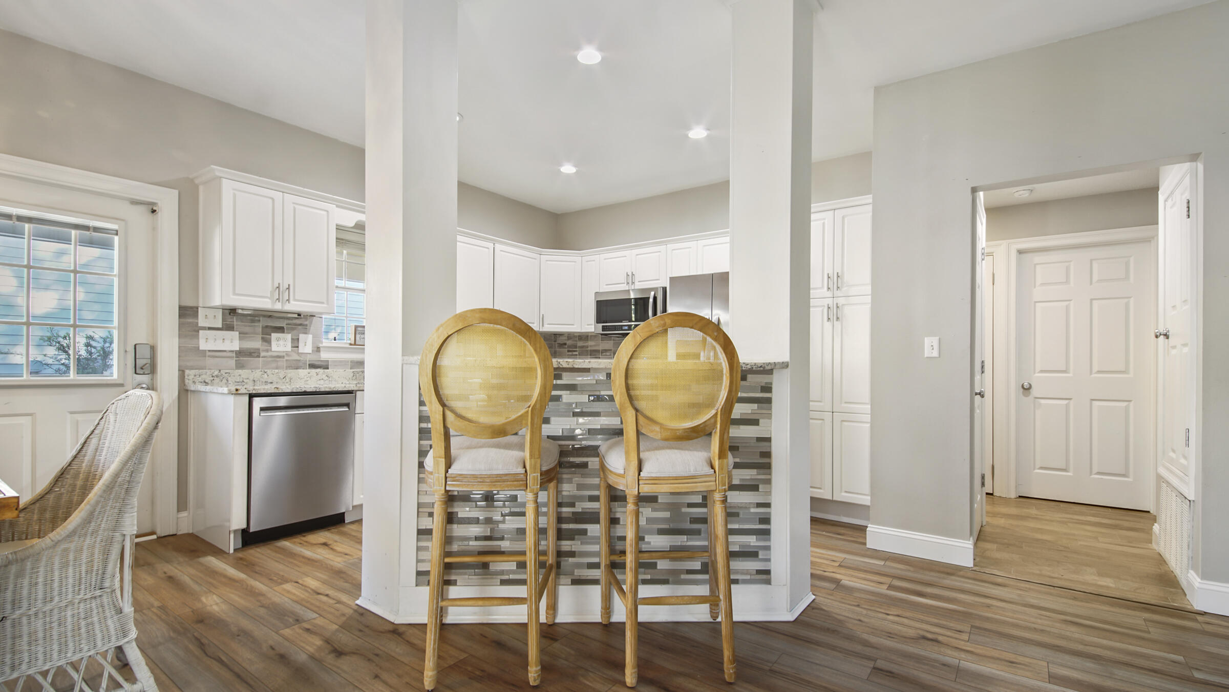 CRYSTAL LAKE - Residential