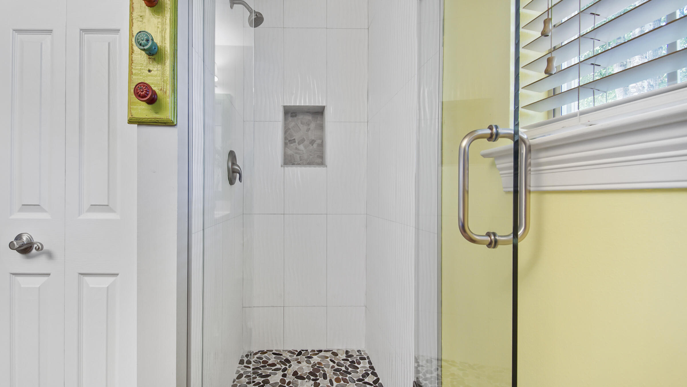 CRYSTAL LAKE - Residential