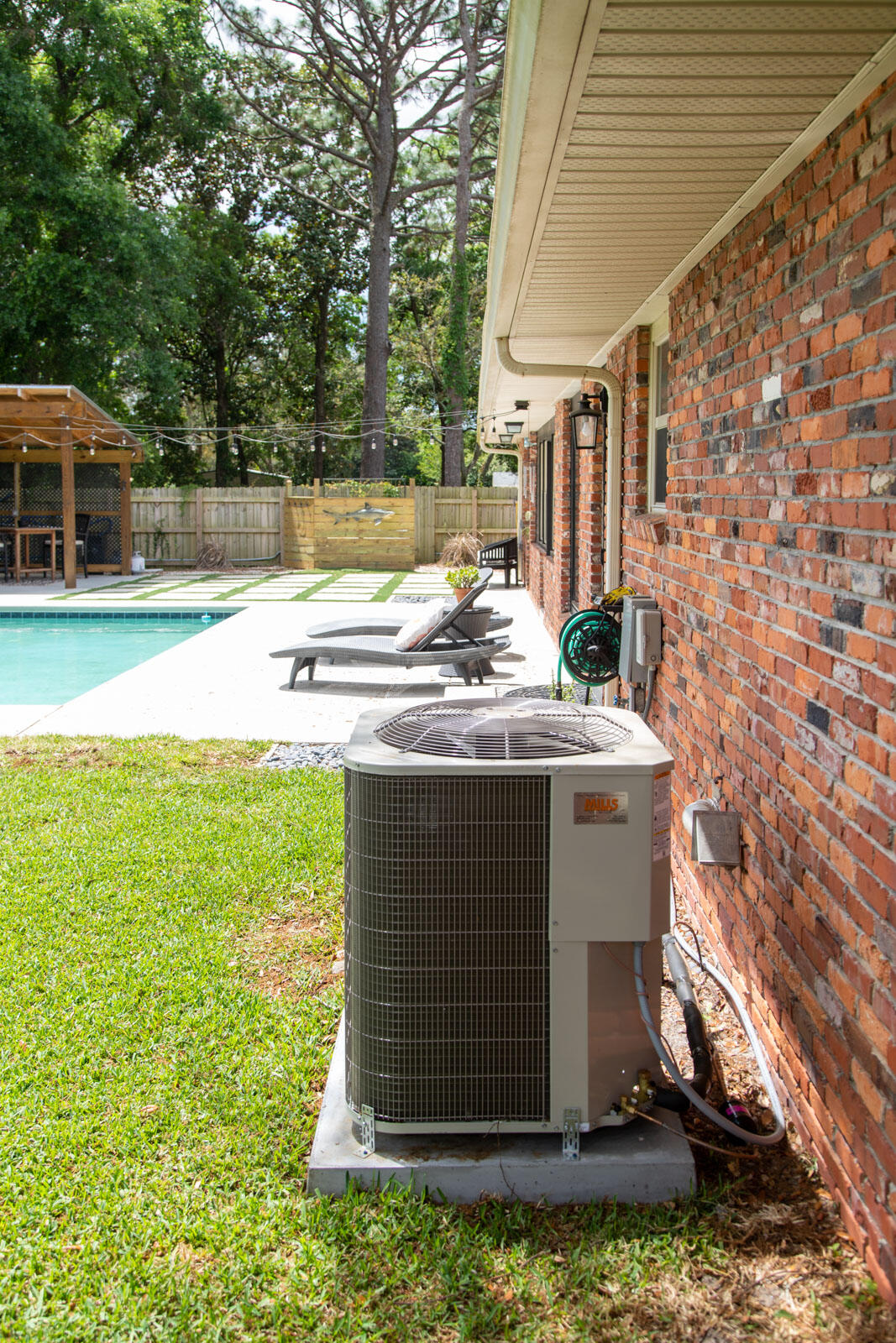 COUNTRY CLUB ESTATES - Residential