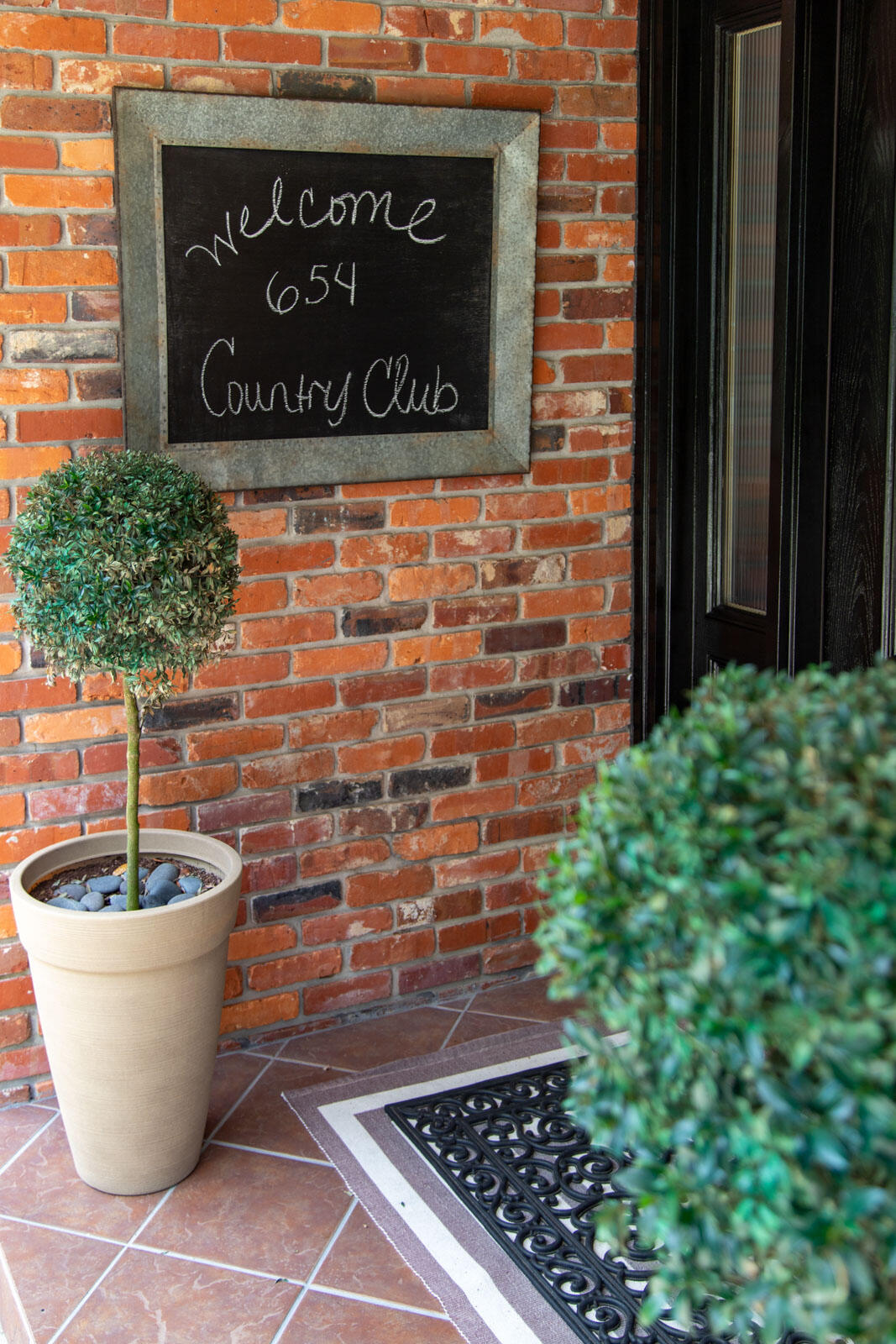 COUNTRY CLUB ESTATES - Residential