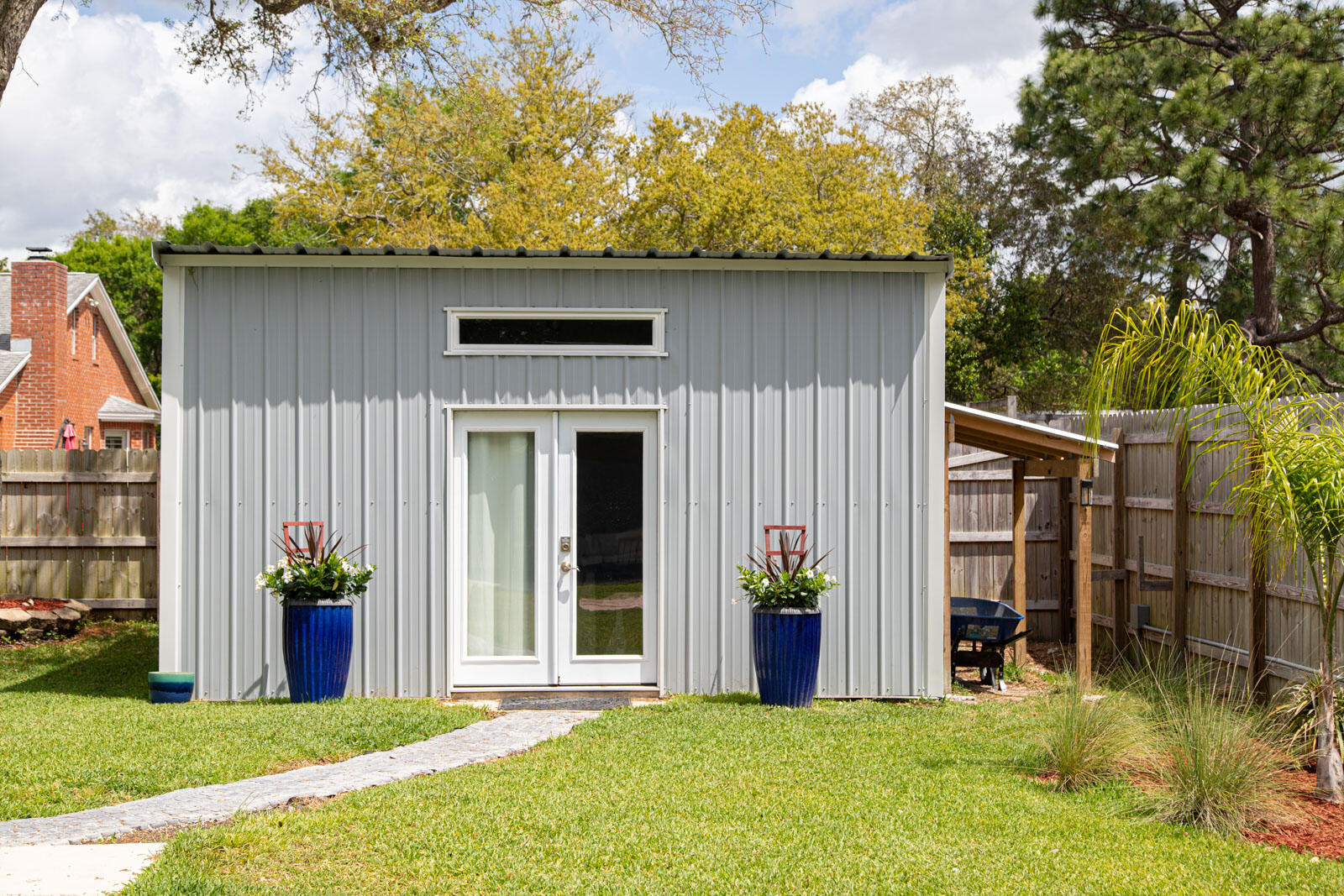 COUNTRY CLUB ESTATES - Residential