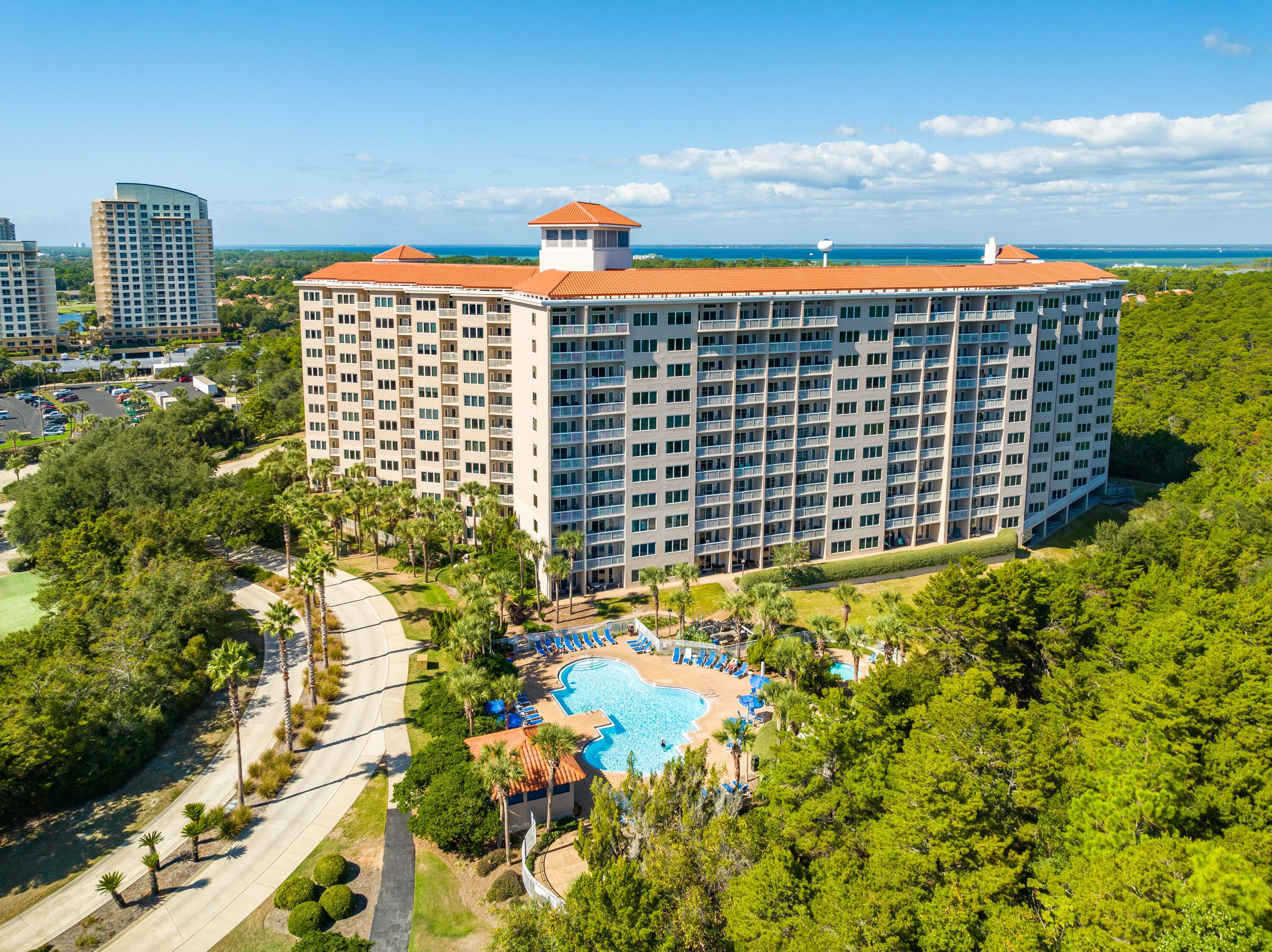 SUMMIT AT TOPS'L (THE) - Residential