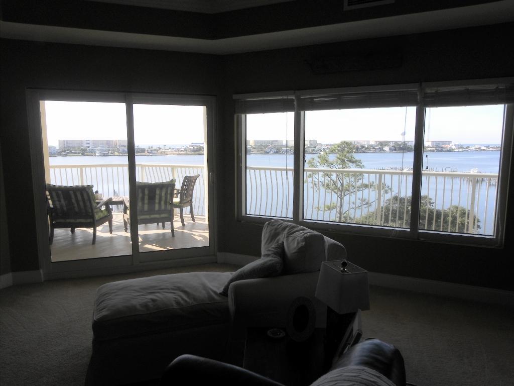 PRESIDIO YACHT CLUB - Residential