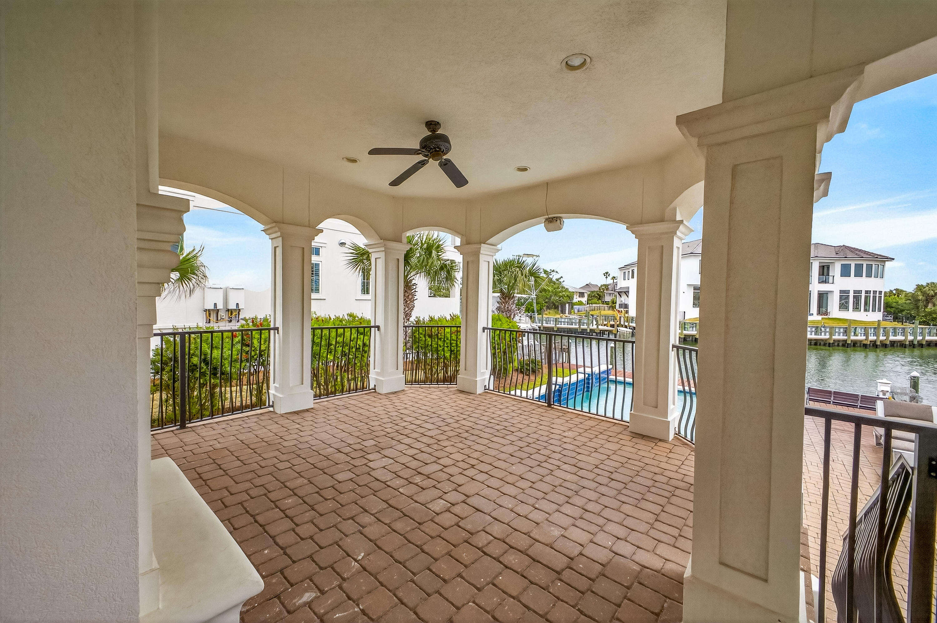 HOLIDAY ISLE - Residential