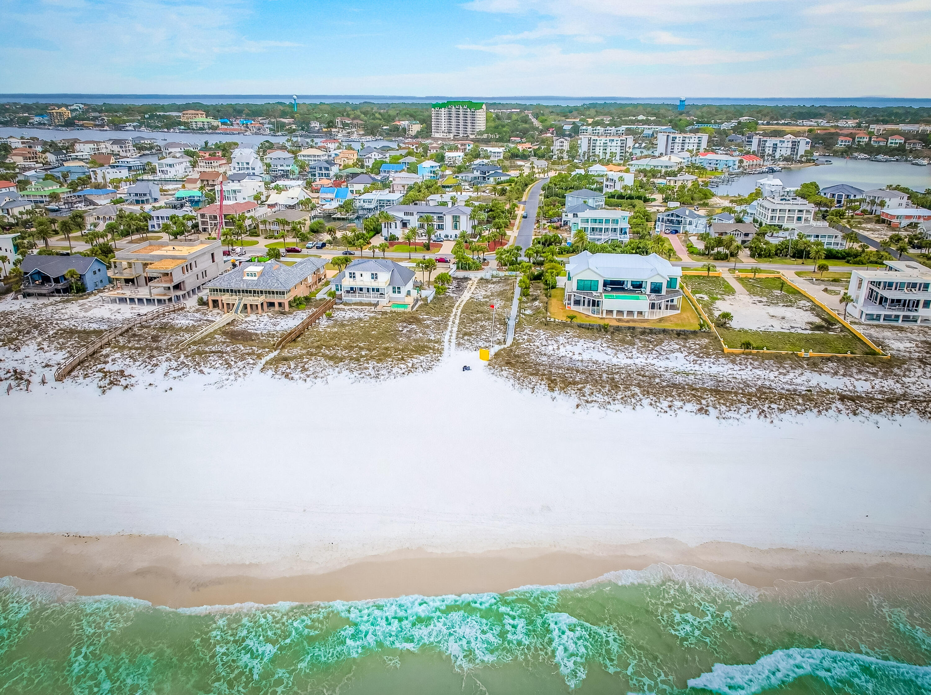 HOLIDAY ISLE - Residential