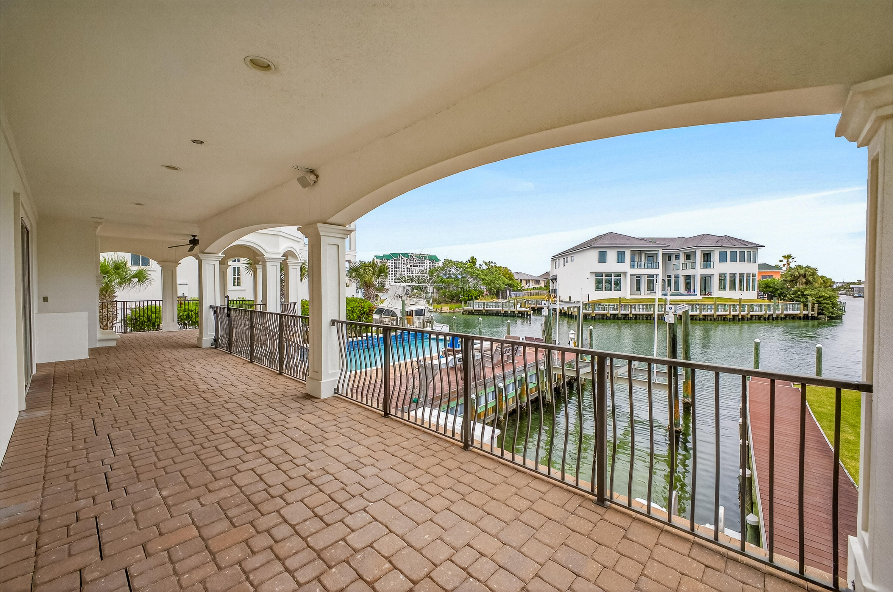 HOLIDAY ISLE - Residential