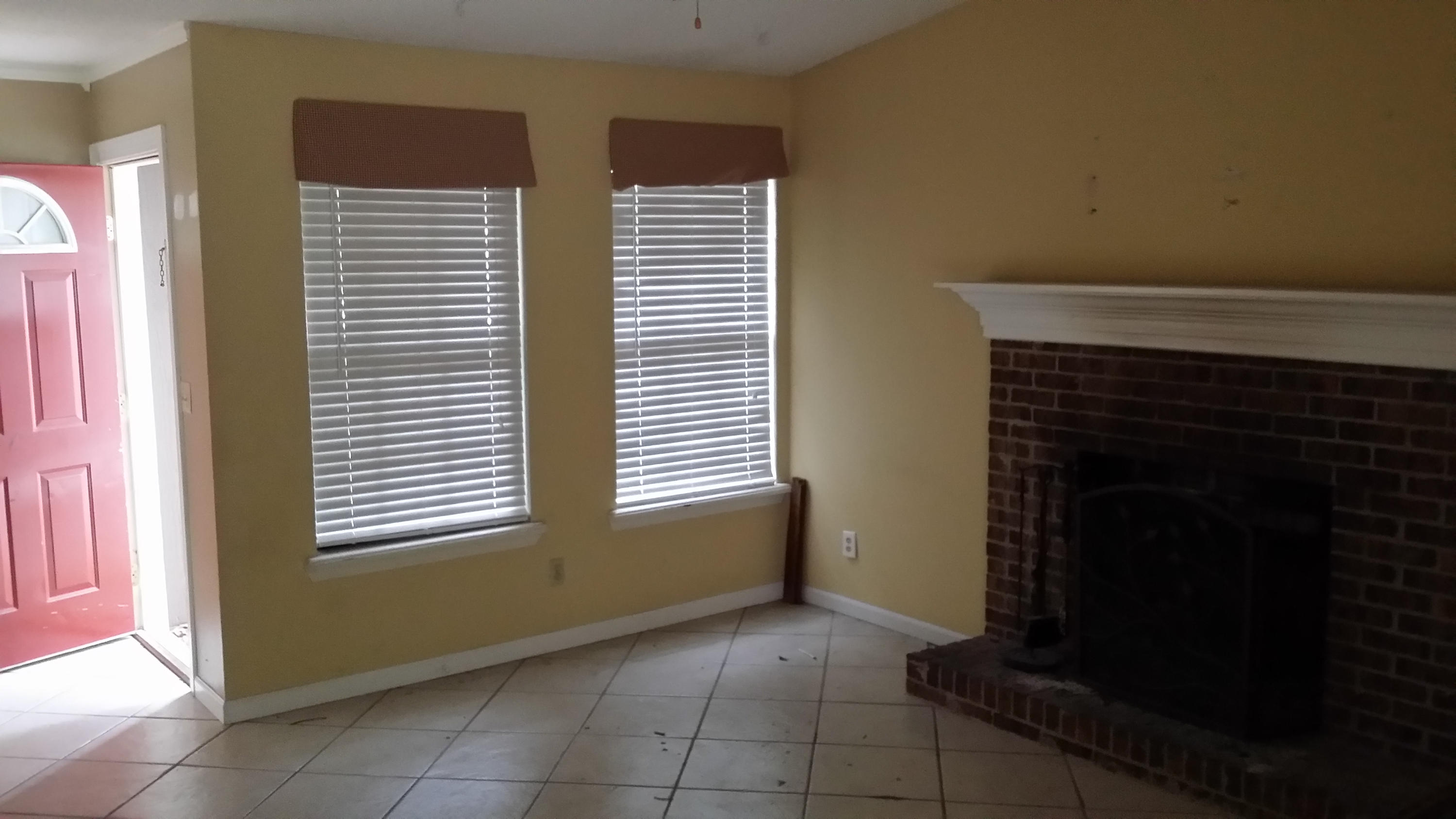 VALPARAISO PINECREST 5 - Residential