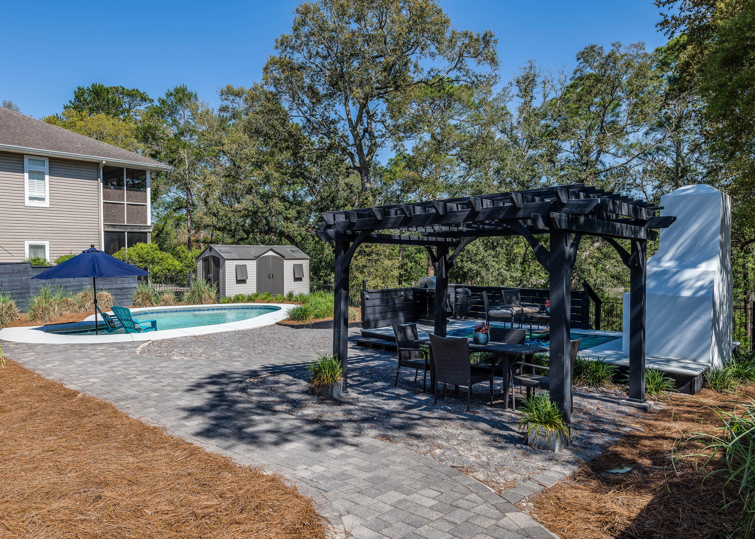 LAKE SHORE ESTATES - Residential