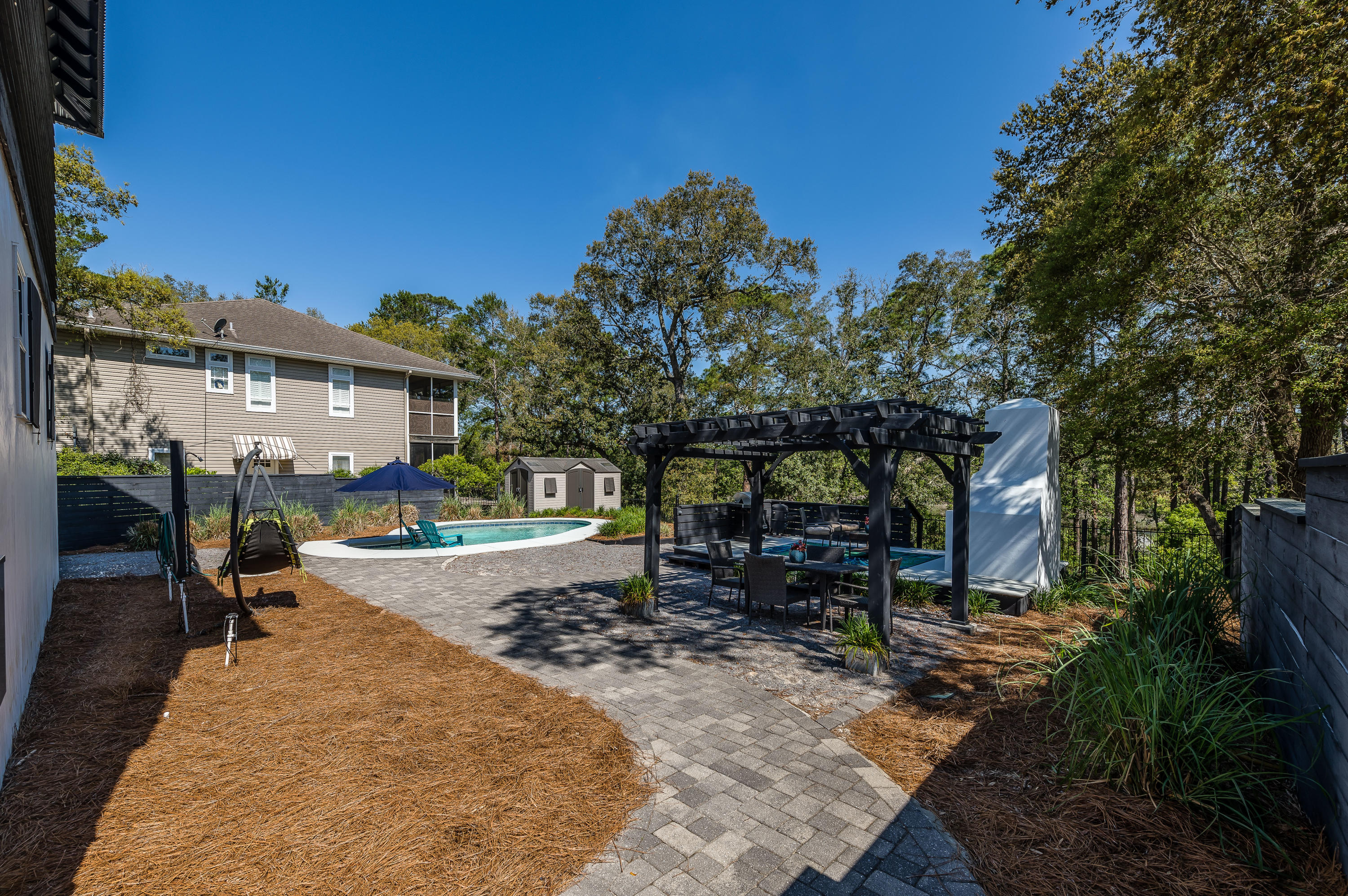 LAKE SHORE ESTATES - Residential