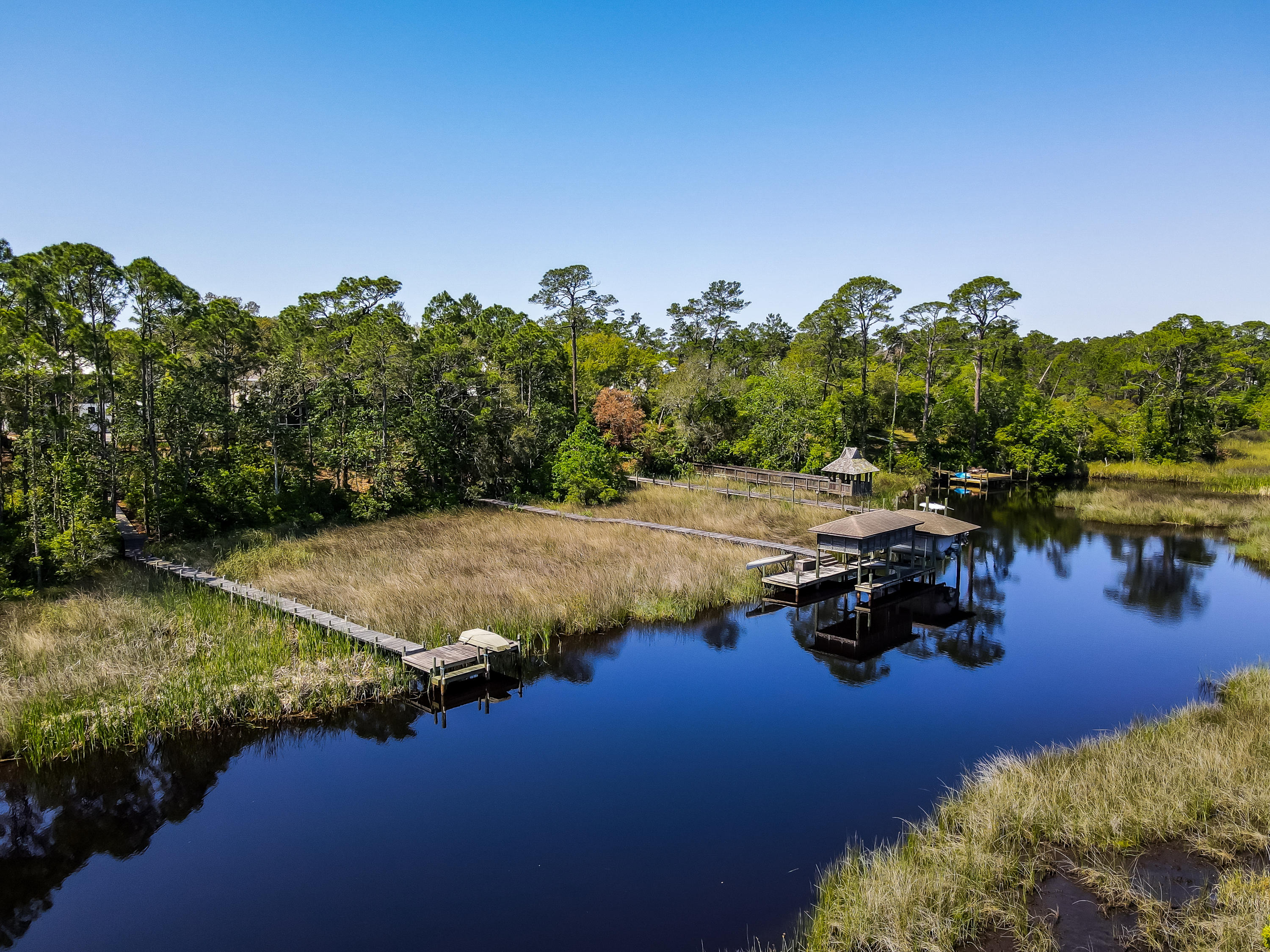 LAKE SHORE ESTATES - Residential