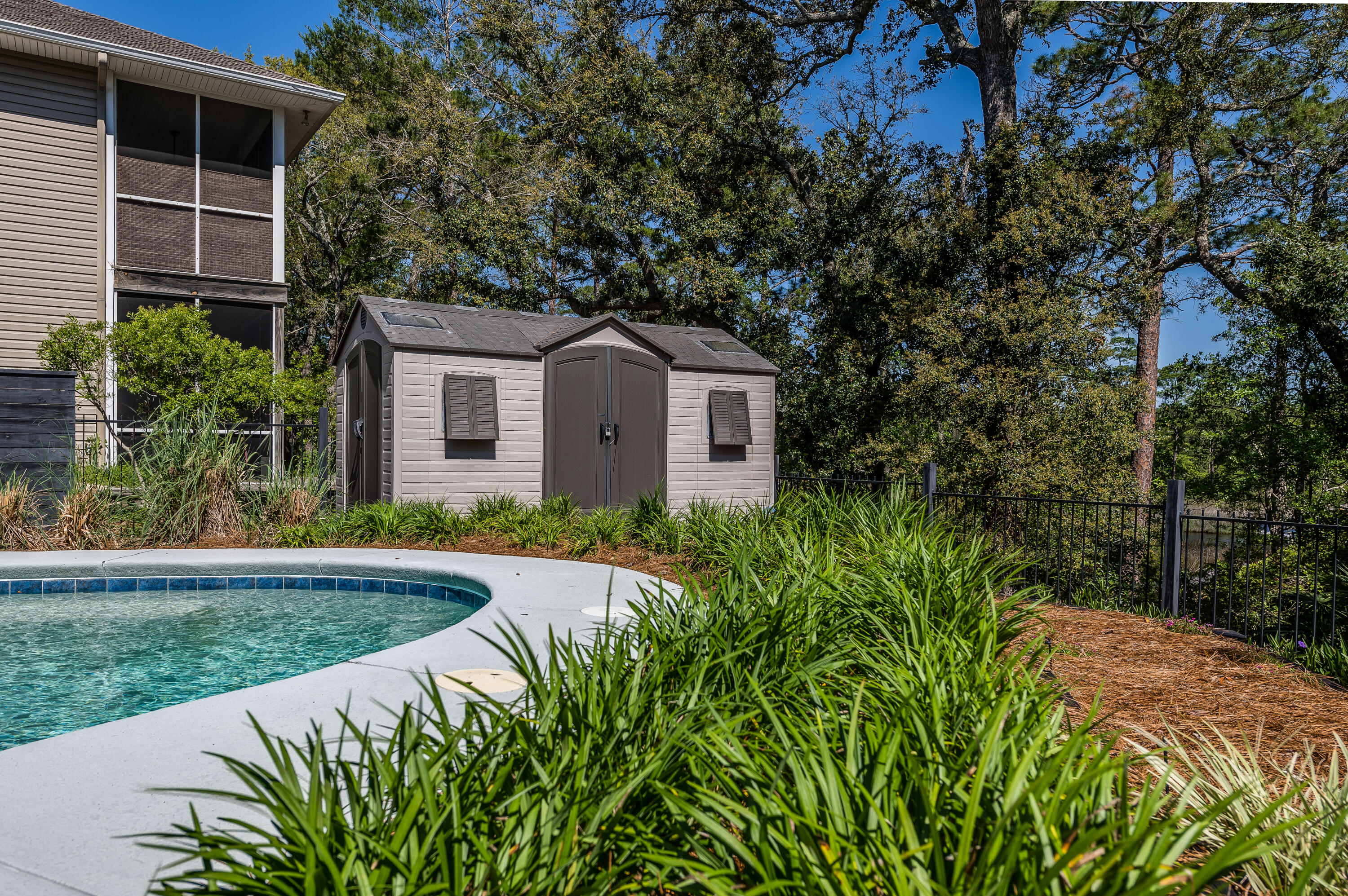 LAKE SHORE ESTATES - Residential