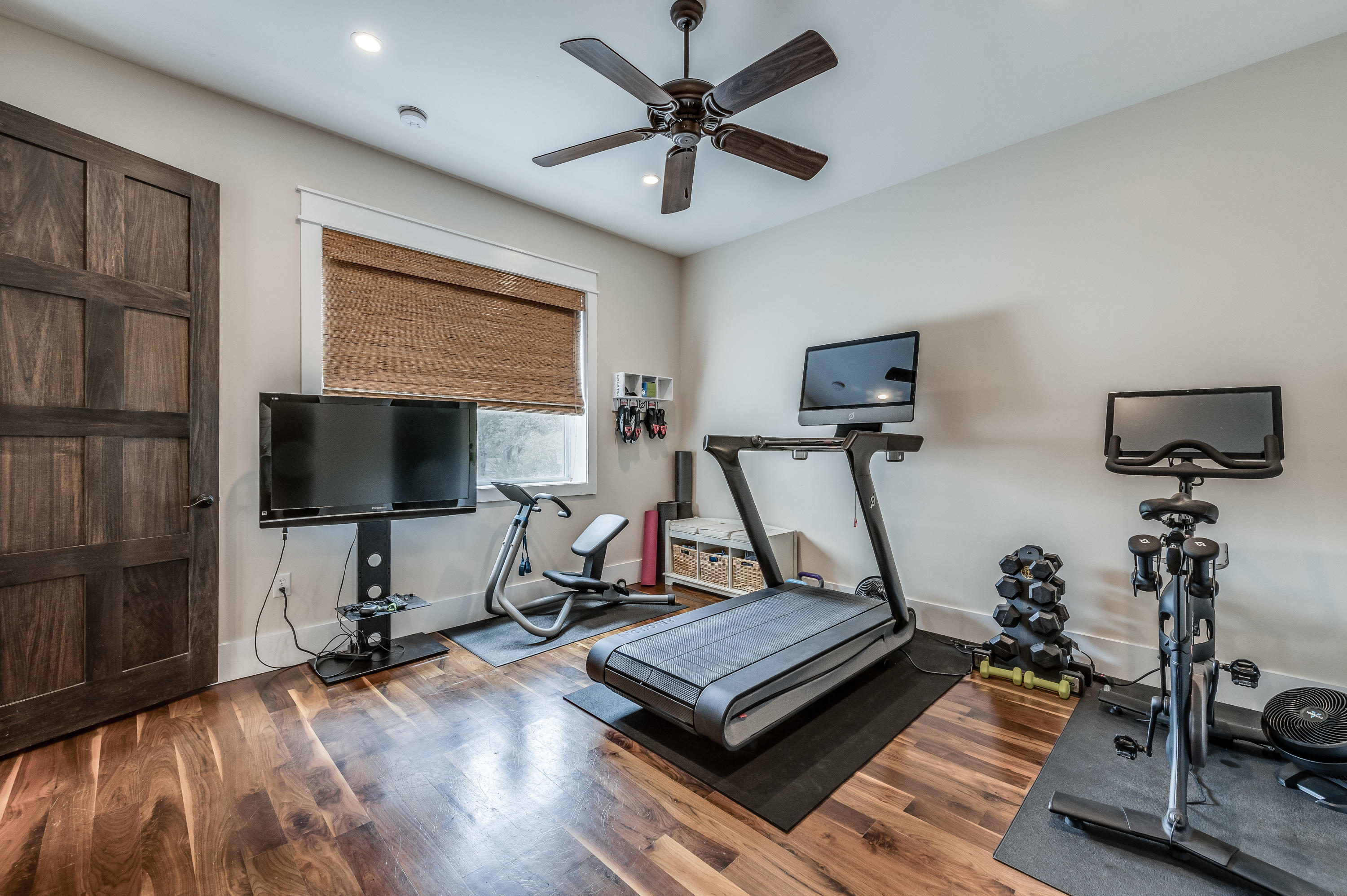 LAKE SHORE ESTATES - Residential