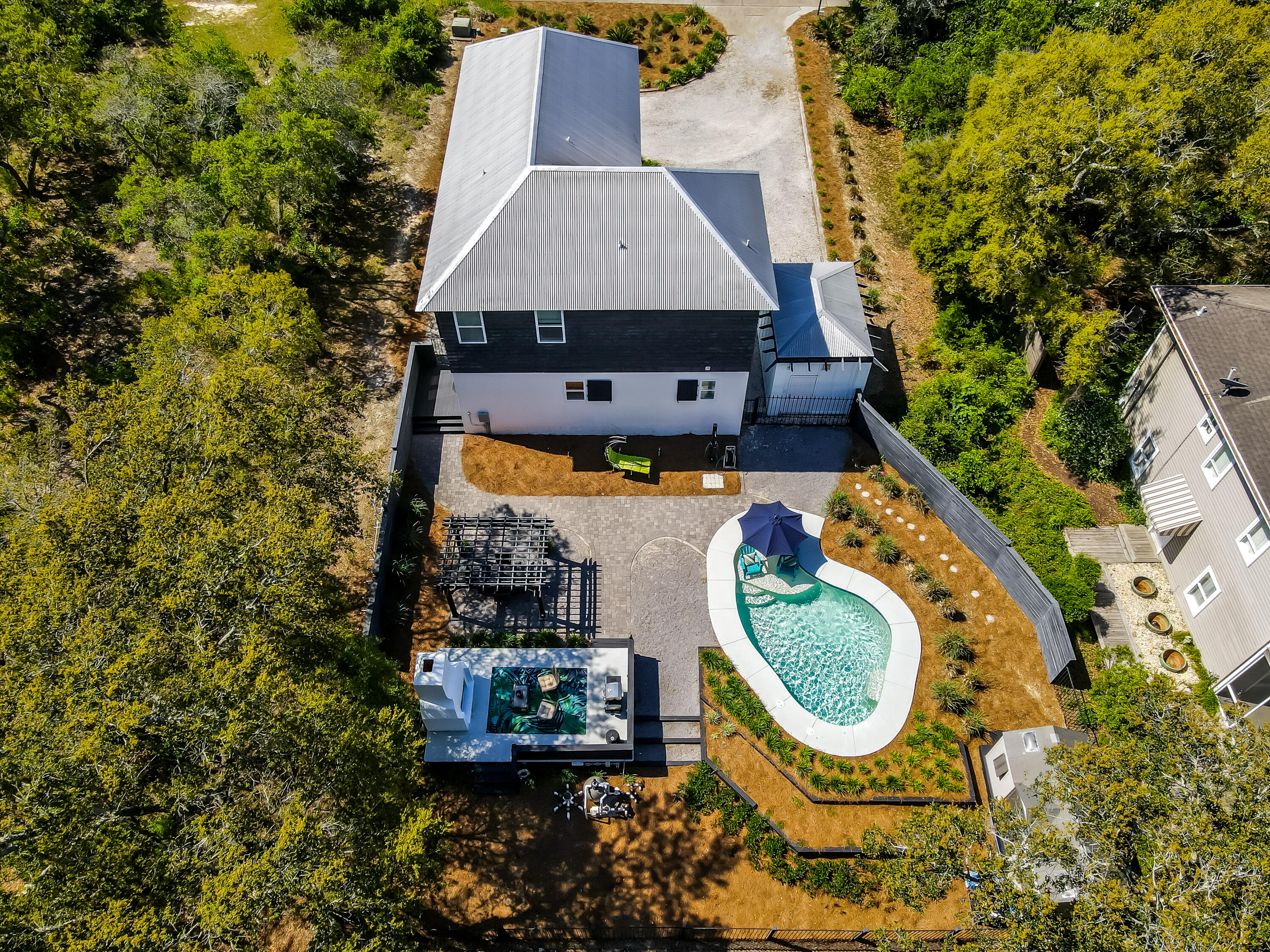 LAKE SHORE ESTATES - Residential