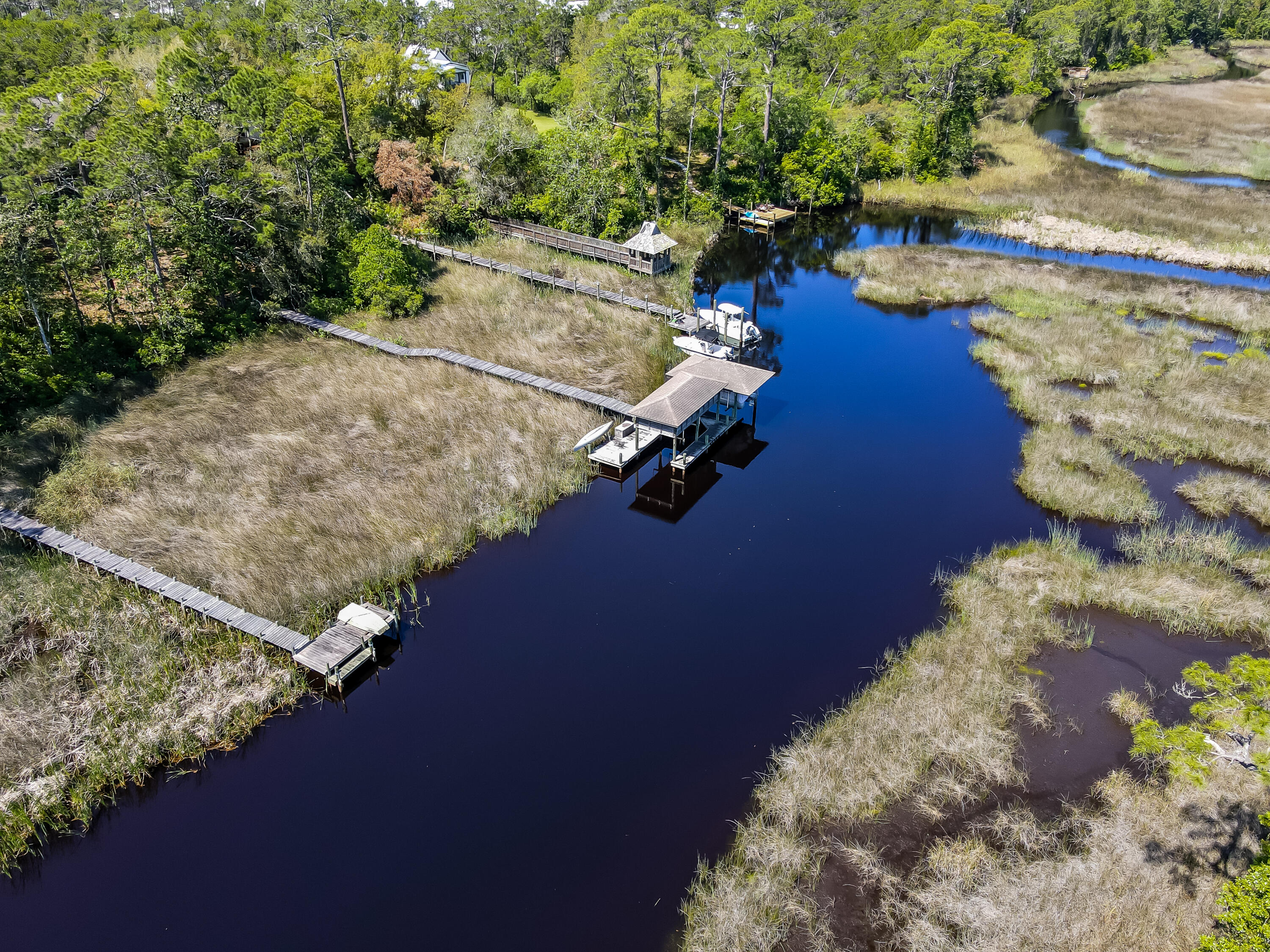 LAKE SHORE ESTATES - Residential