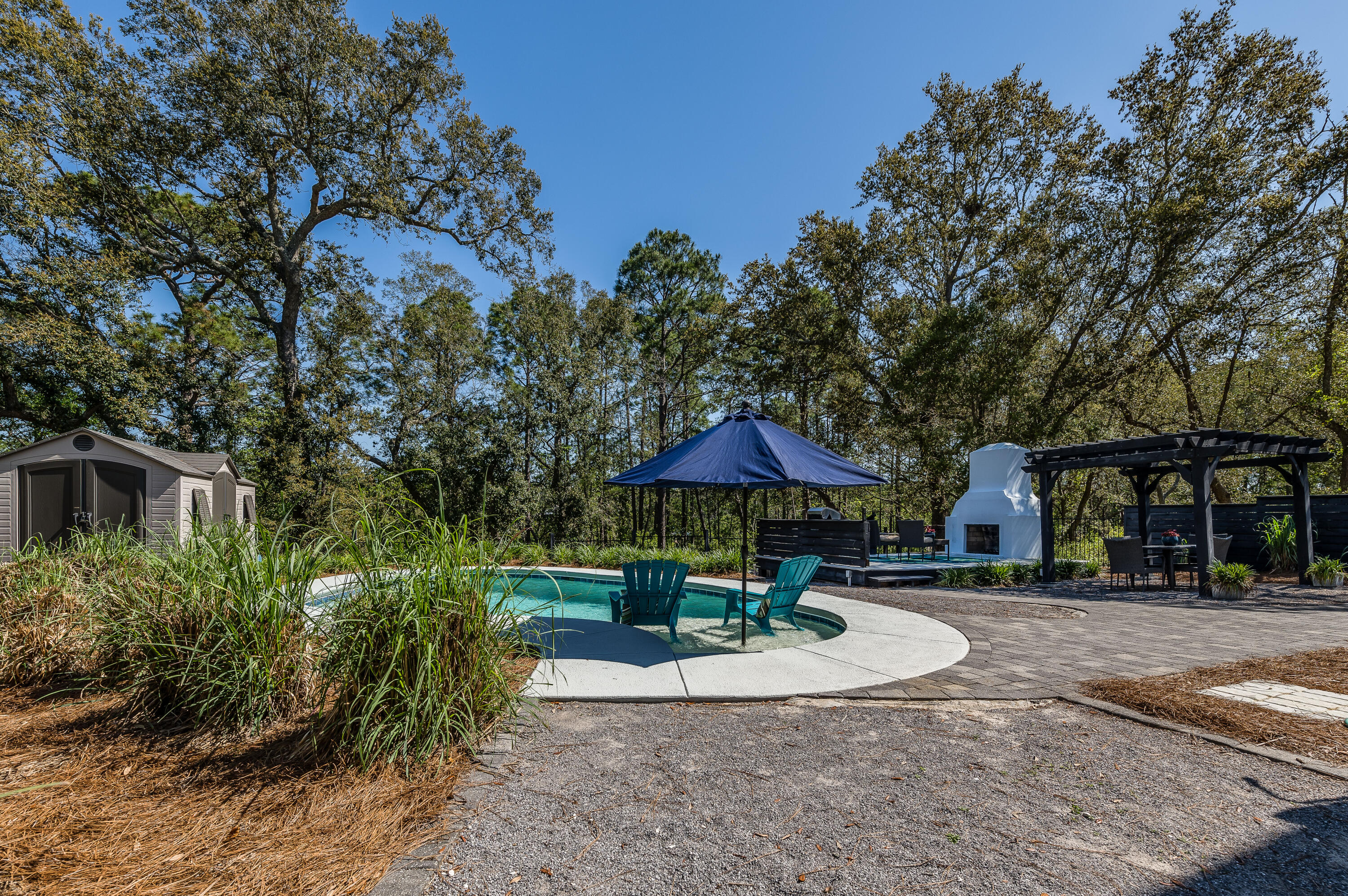 LAKE SHORE ESTATES - Residential