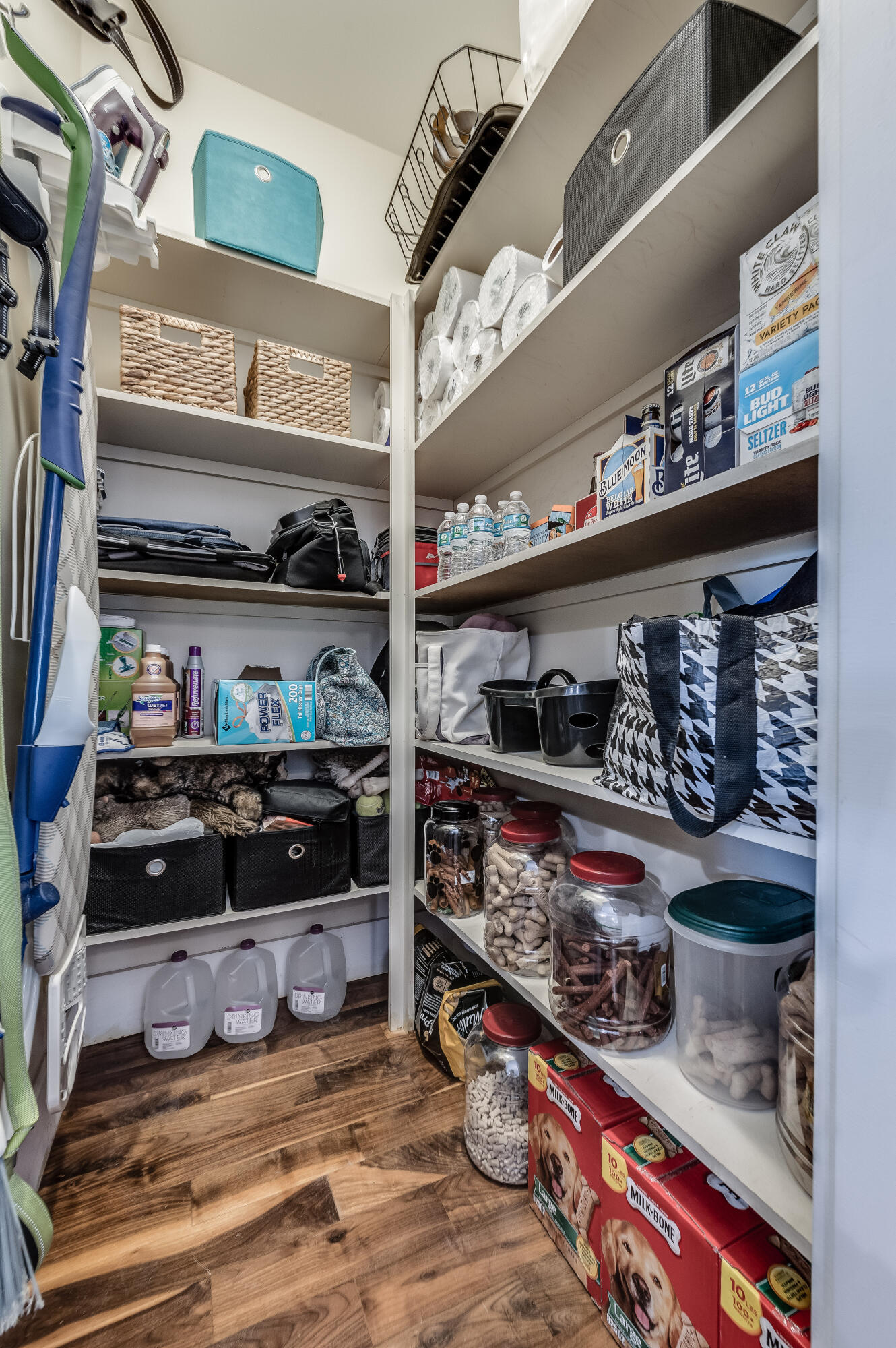 LAKE SHORE ESTATES - Residential