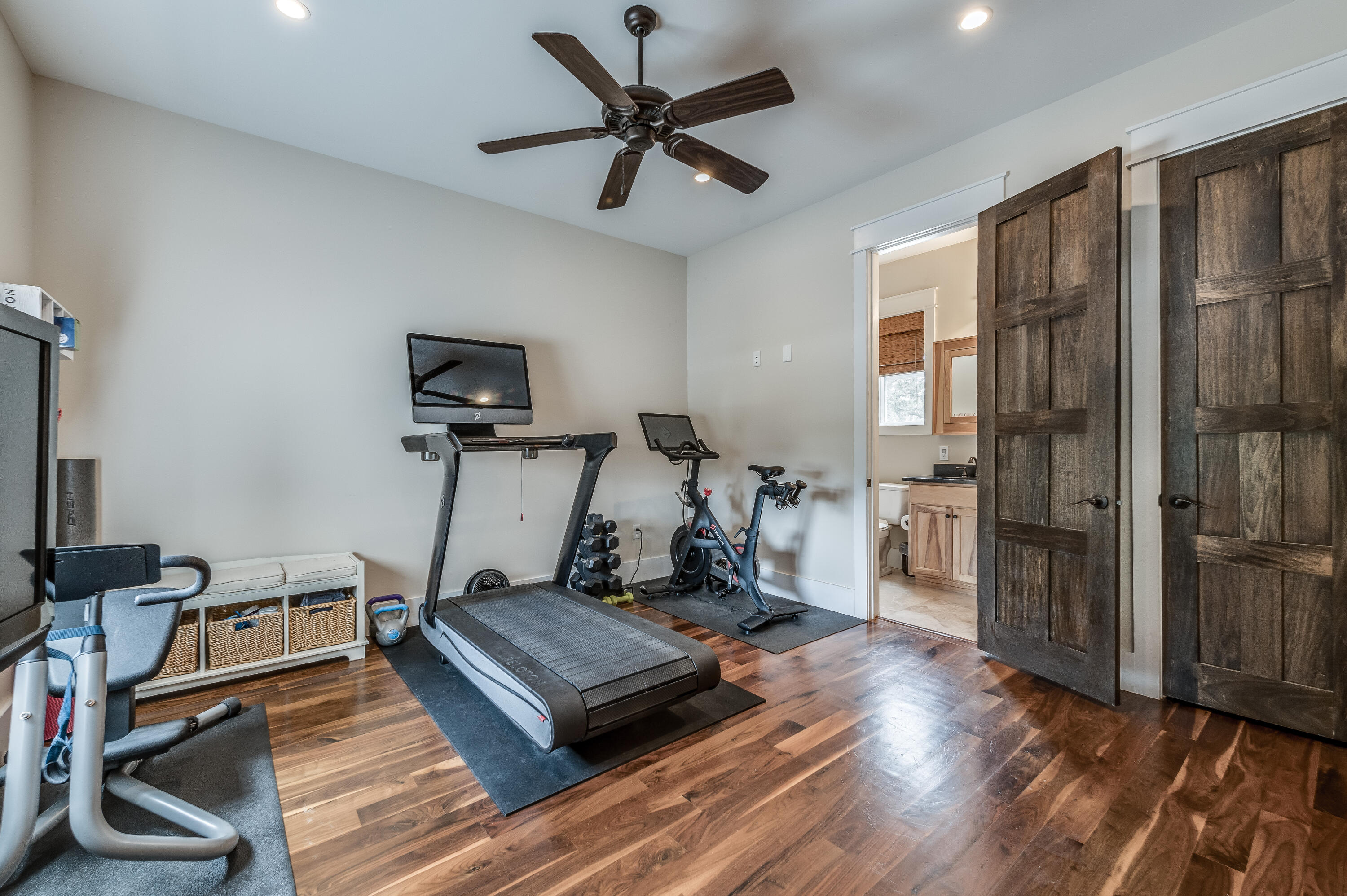 LAKE SHORE ESTATES - Residential