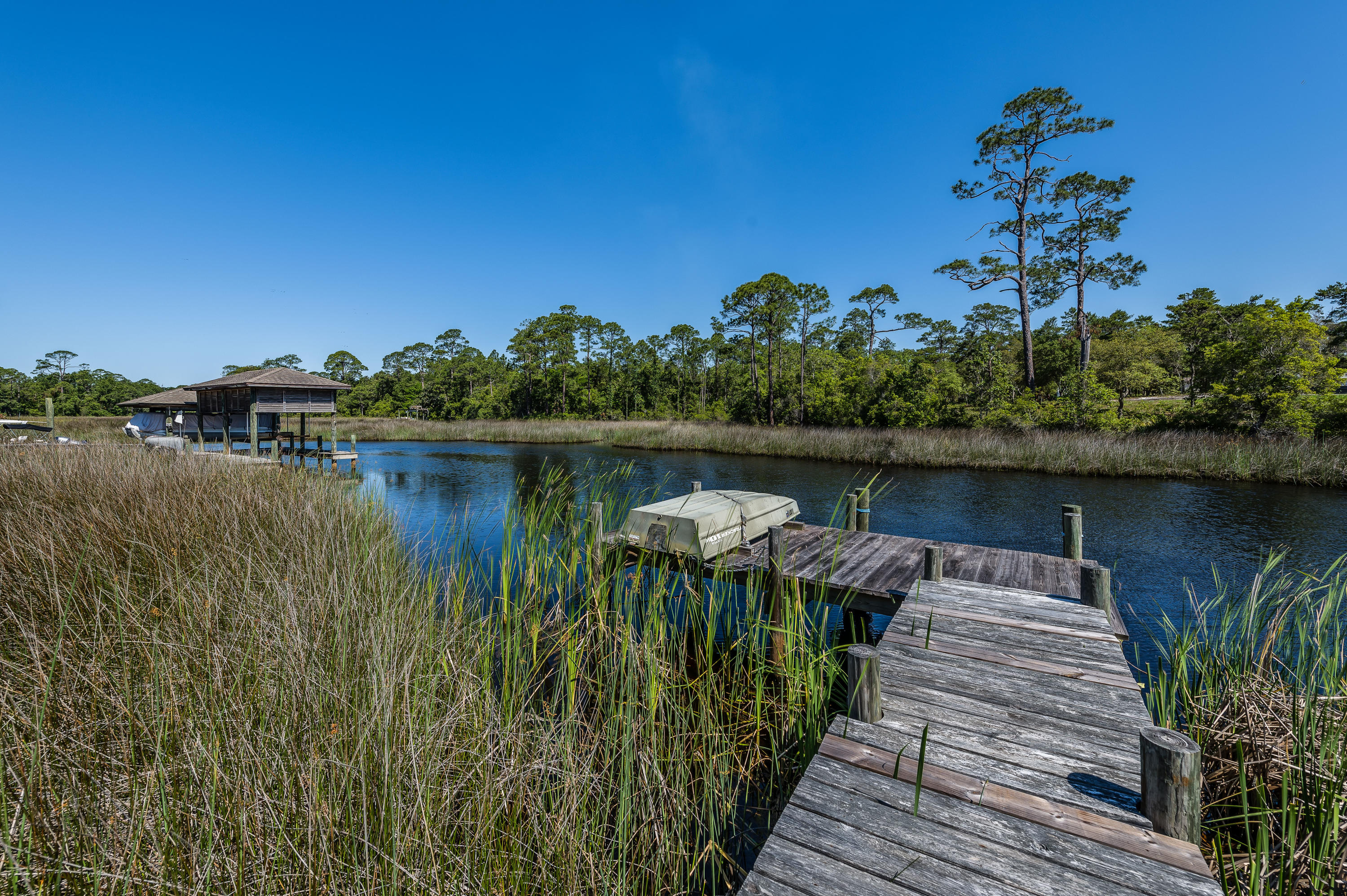 LAKE SHORE ESTATES - Residential