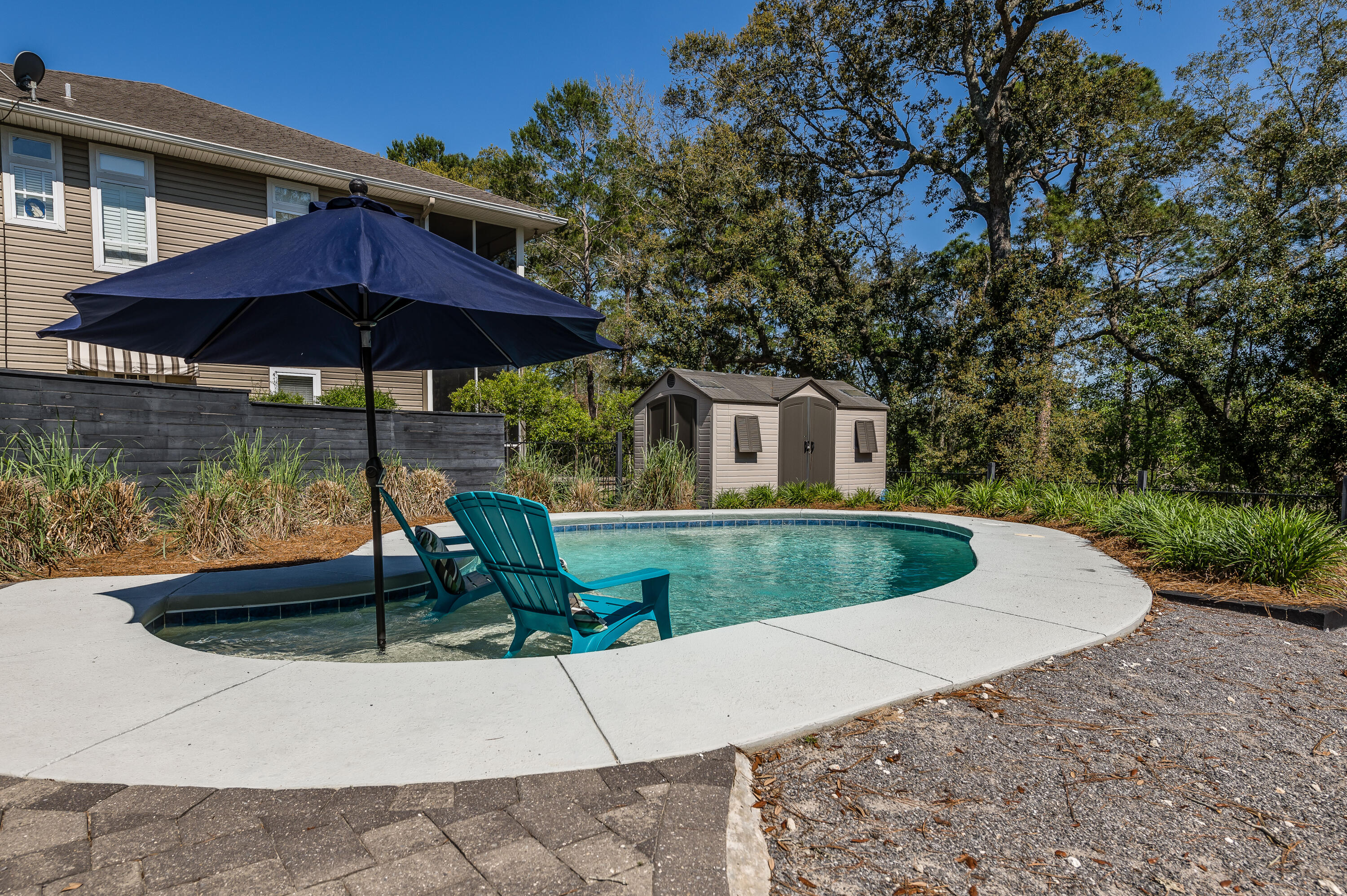 LAKE SHORE ESTATES - Residential