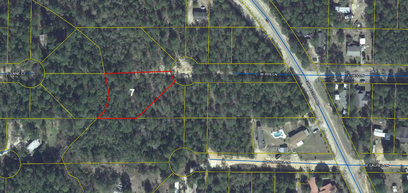 Wooded lot with limited access in the fast growing Mossy Head area, approximately 10 minutes from historic downtown DeFuniak Springs, voted the Best Small Town in Florida by MainStreet USA.