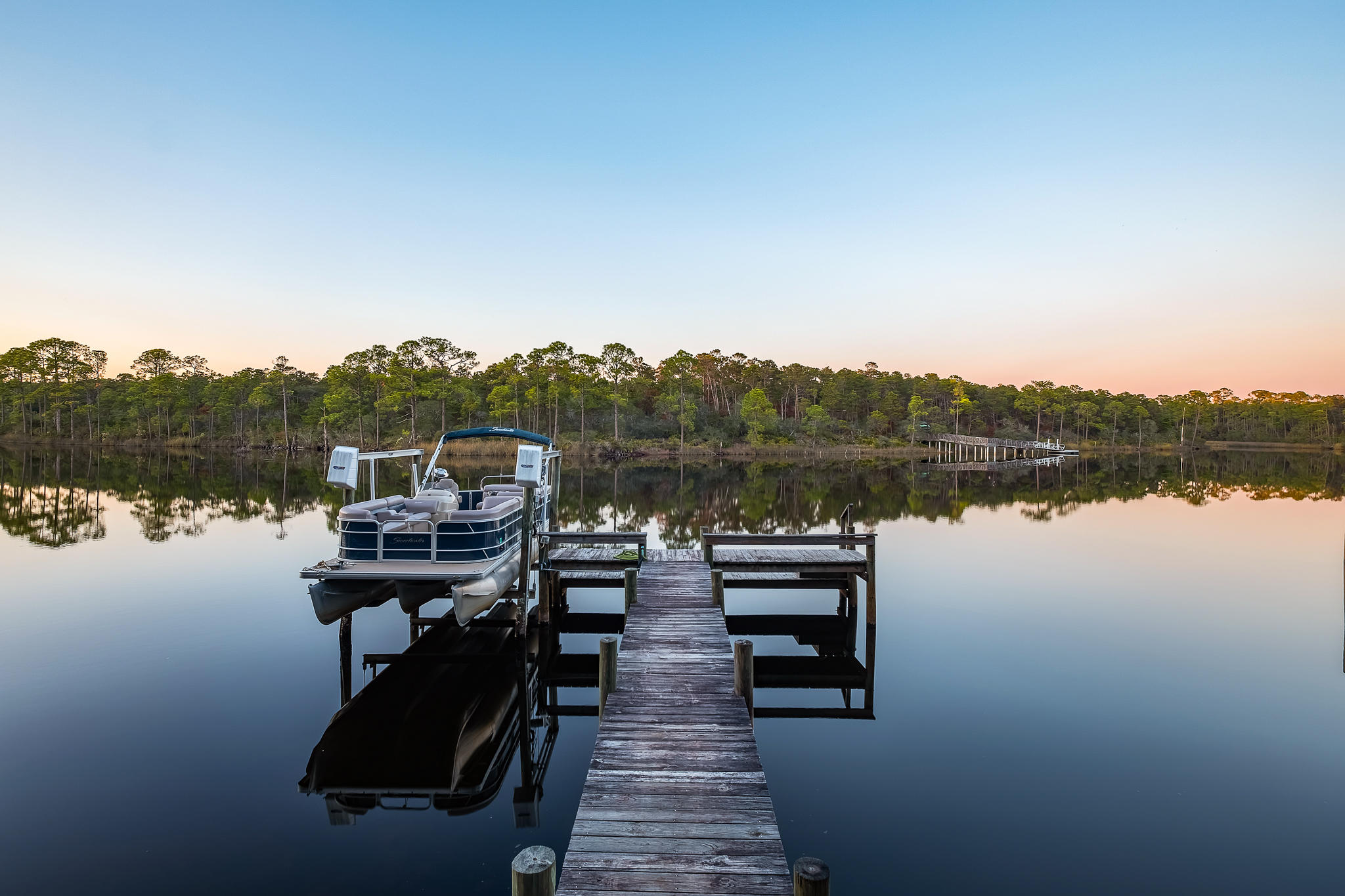 LAKE SHORE ESTATES - Residential