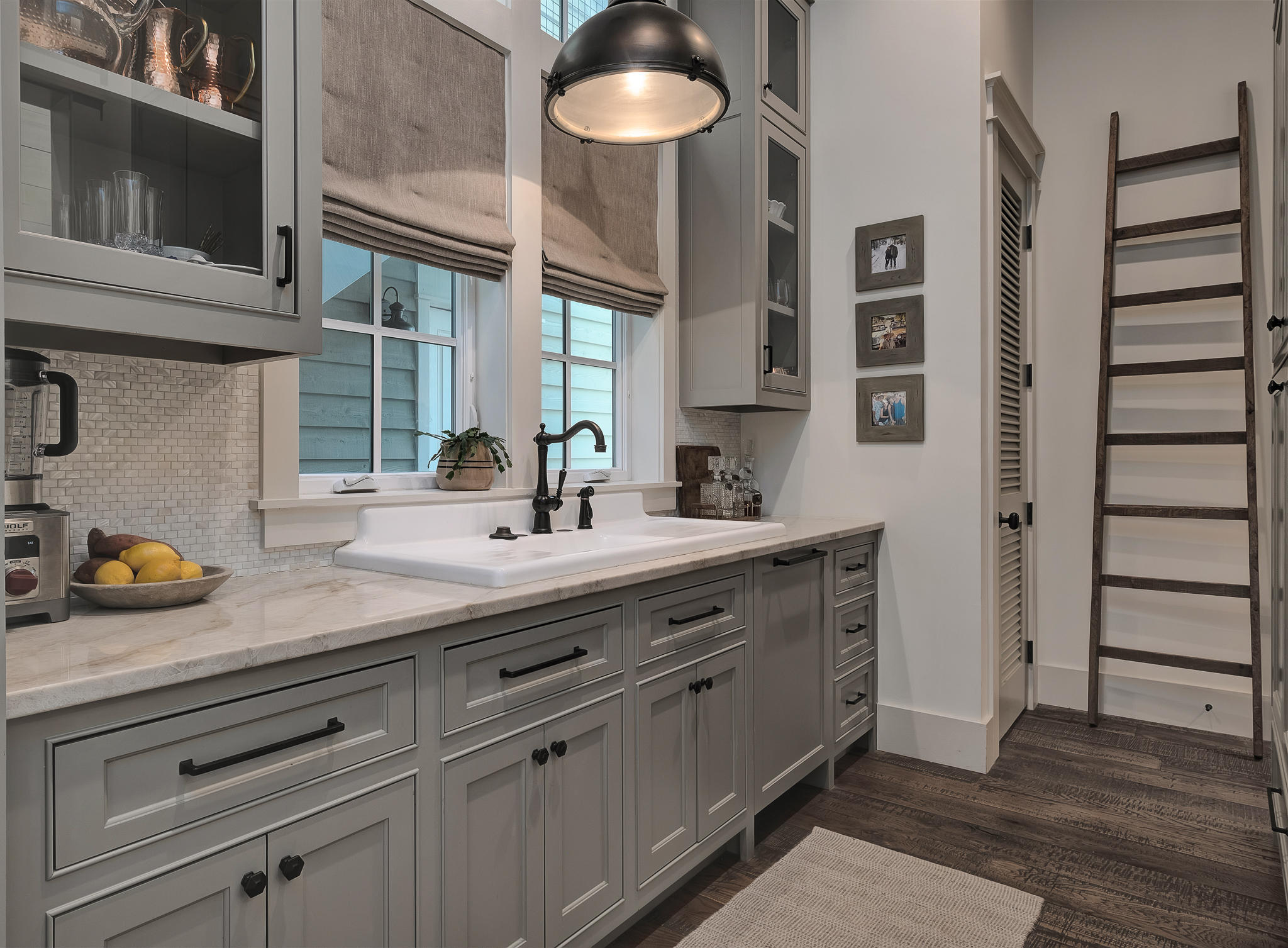 LAKE SHORE ESTATES - Residential