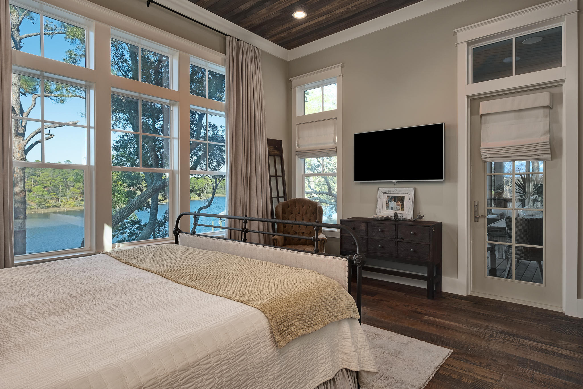 LAKE SHORE ESTATES - Residential