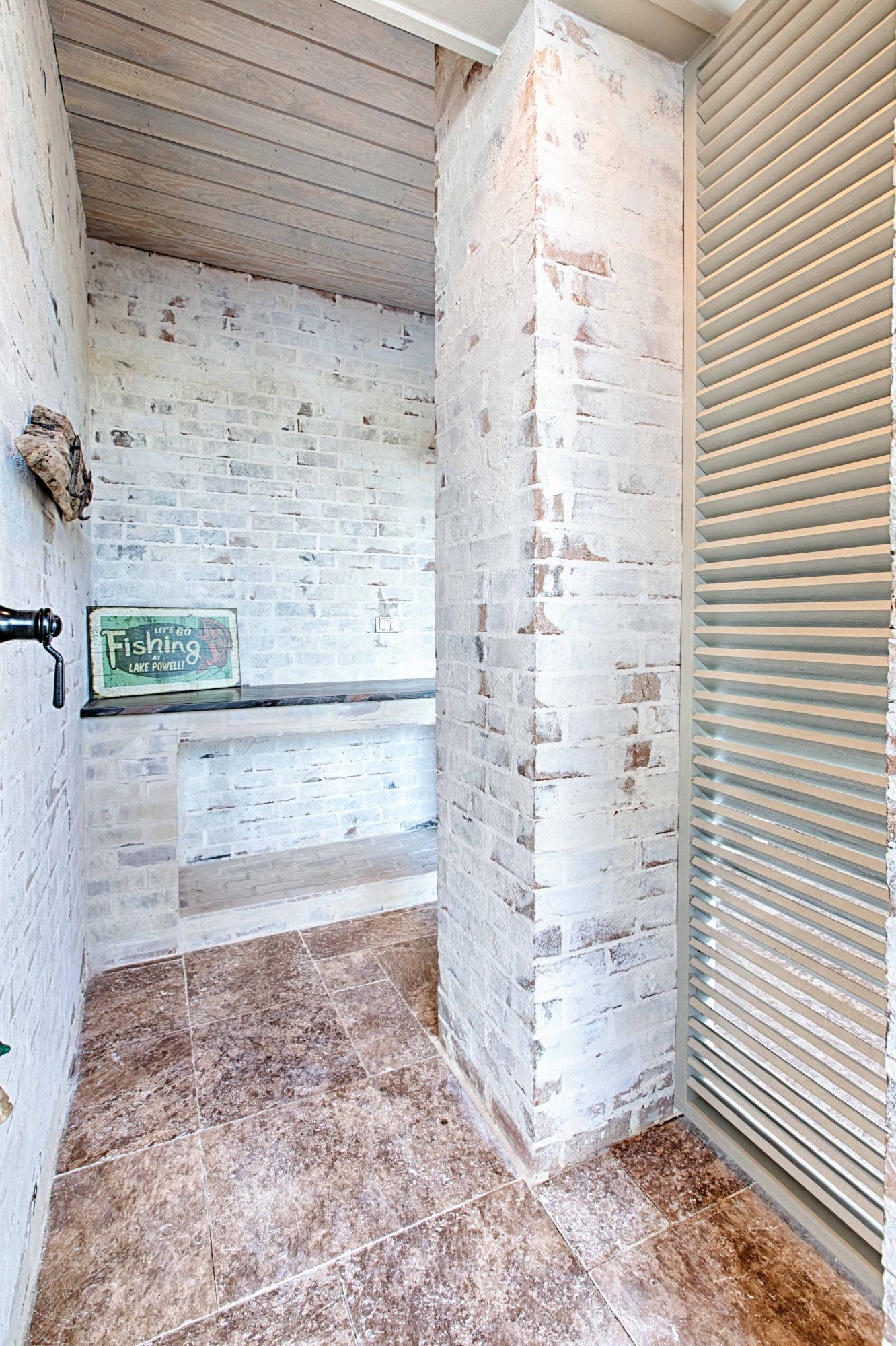 LAKE SHORE ESTATES - Residential