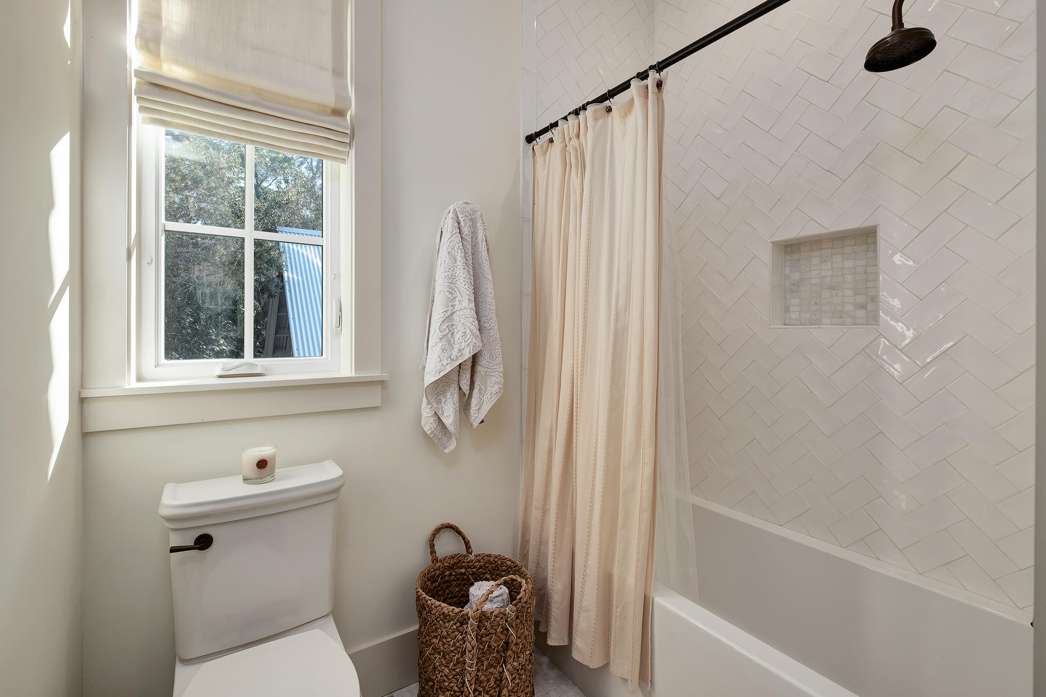 LAKE SHORE ESTATES - Residential