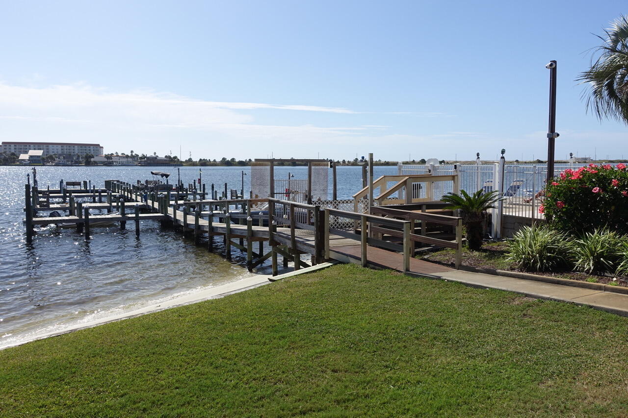 FOUNTAINHEAD CONDO - Residential Lease