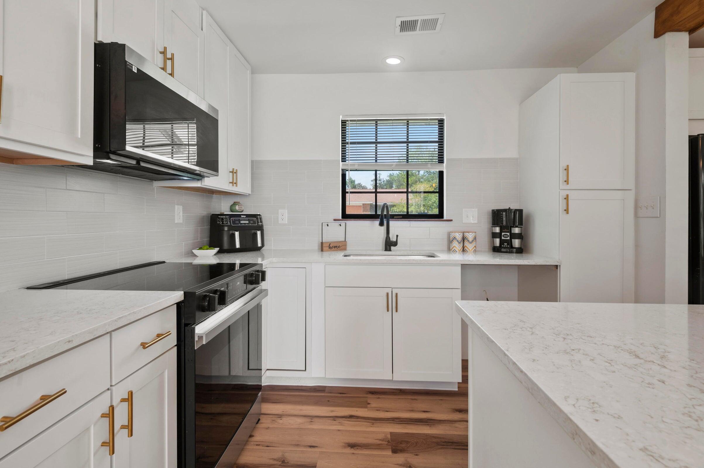 COUNTRYVIEW ESTATES 3RD ADDN - Residential