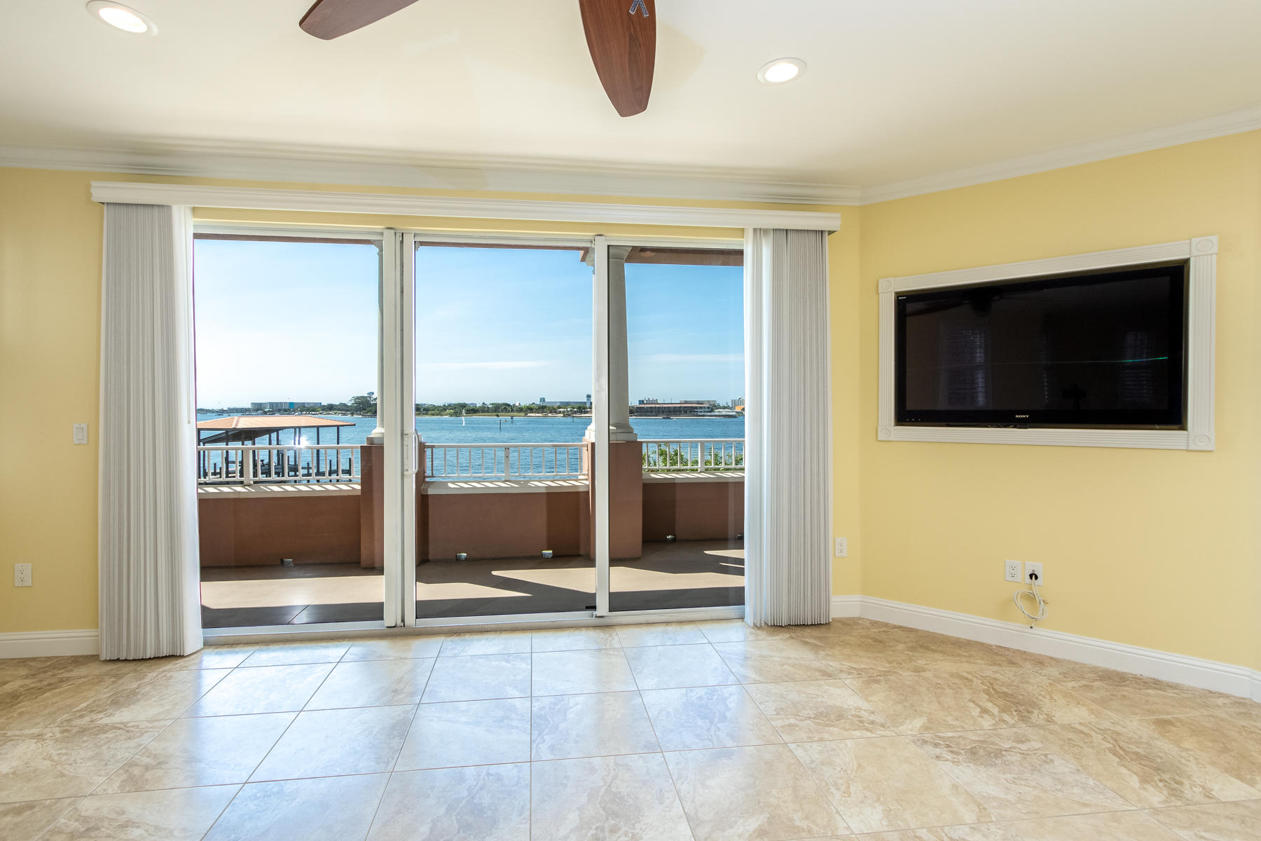 VILLA DI MARE - Residential