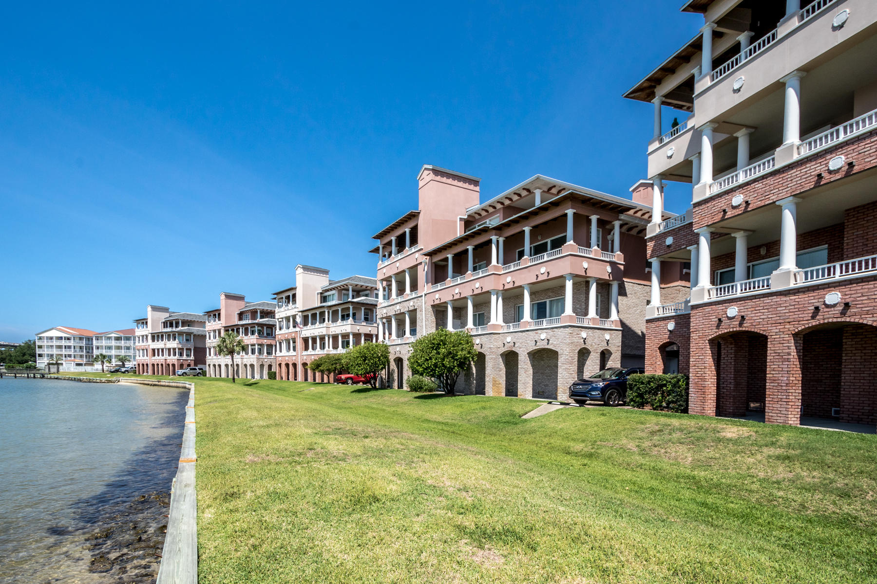 VILLA DI MARE - Residential