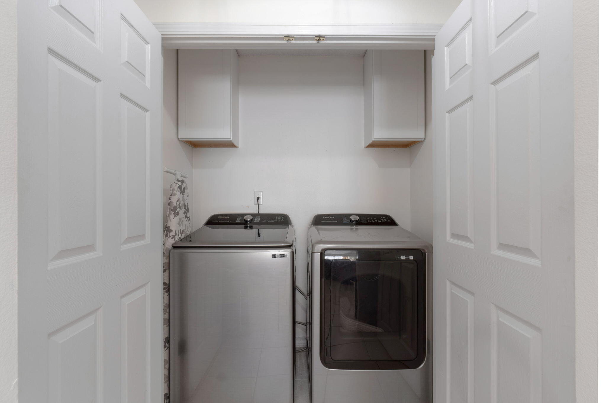 WHISPERWOODS - Residential