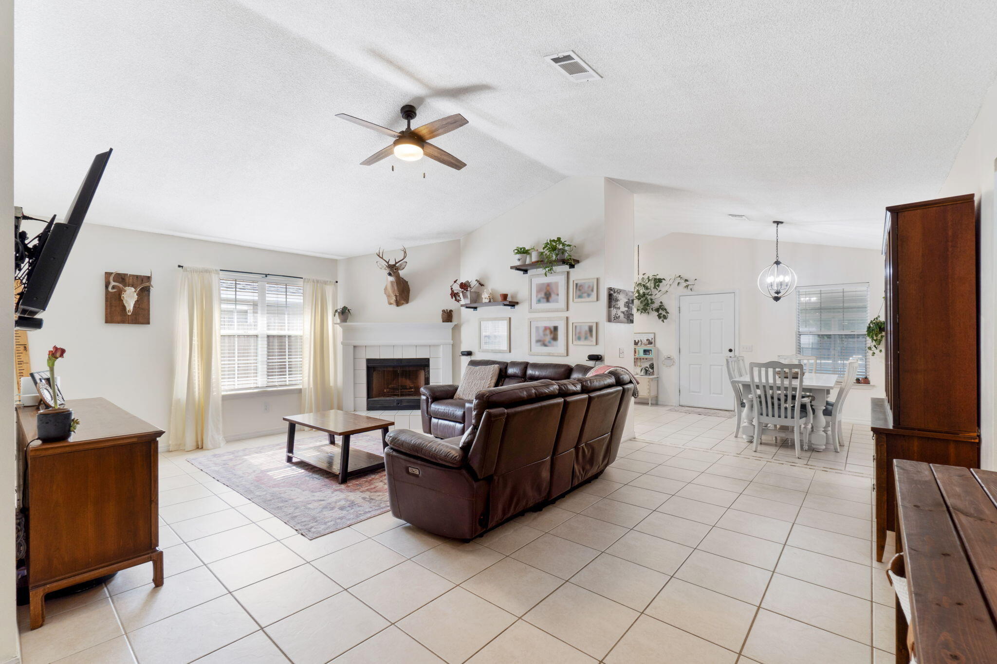 WHISPERWOODS - Residential