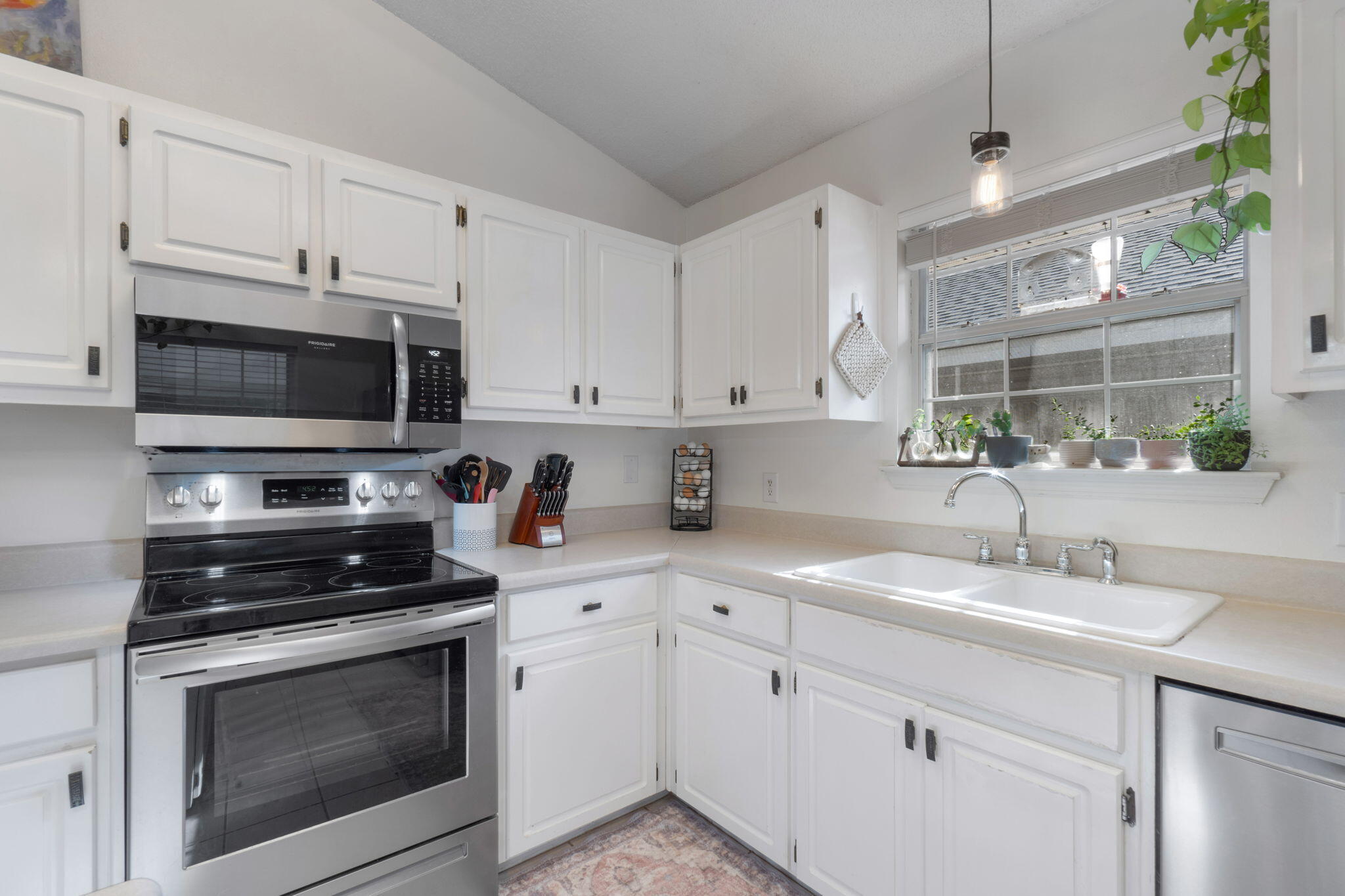 WHISPERWOODS - Residential