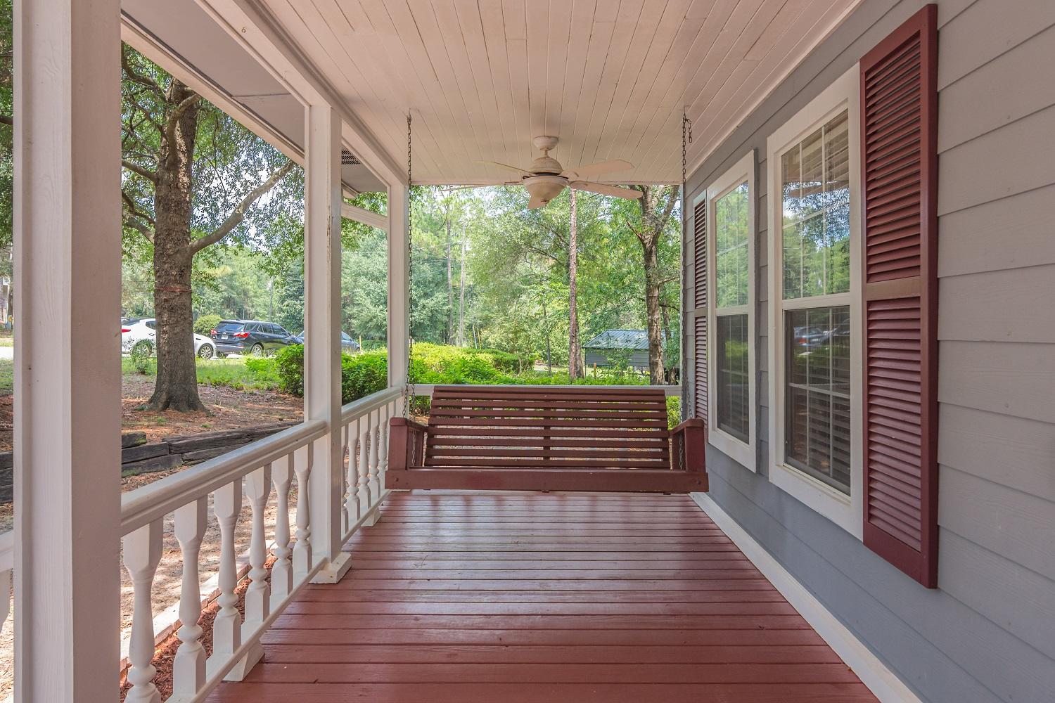 LAURELWOOD ESTATES - Residential